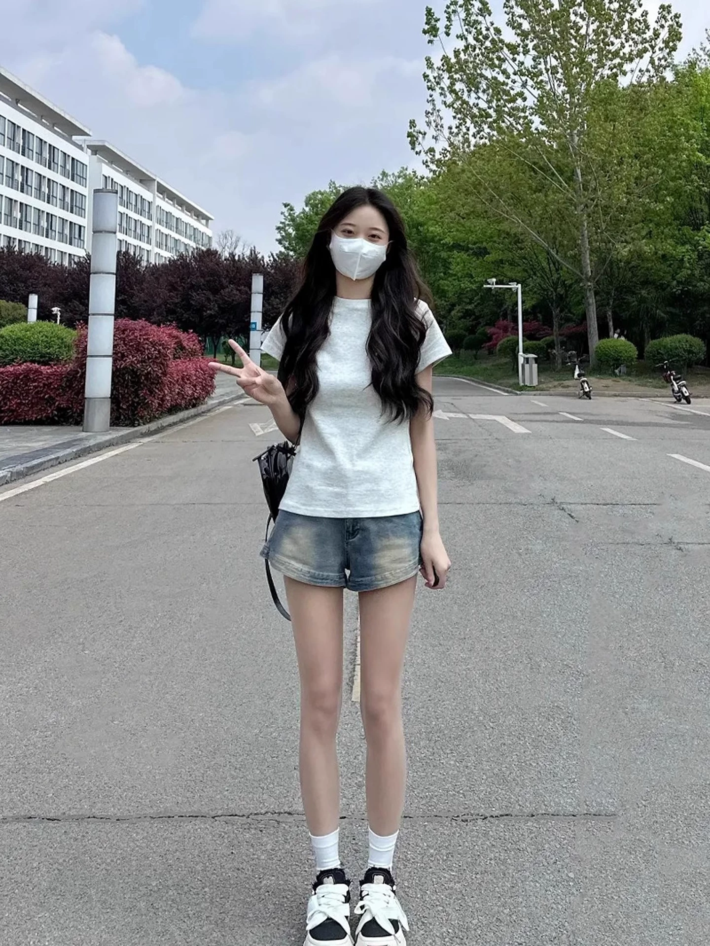 Quần short denim nữ hè 2025 kiểu mới size lớn lưng cao co giãn tôn dáng nhỏ nhắn hot girl dáng A quần short ngắn