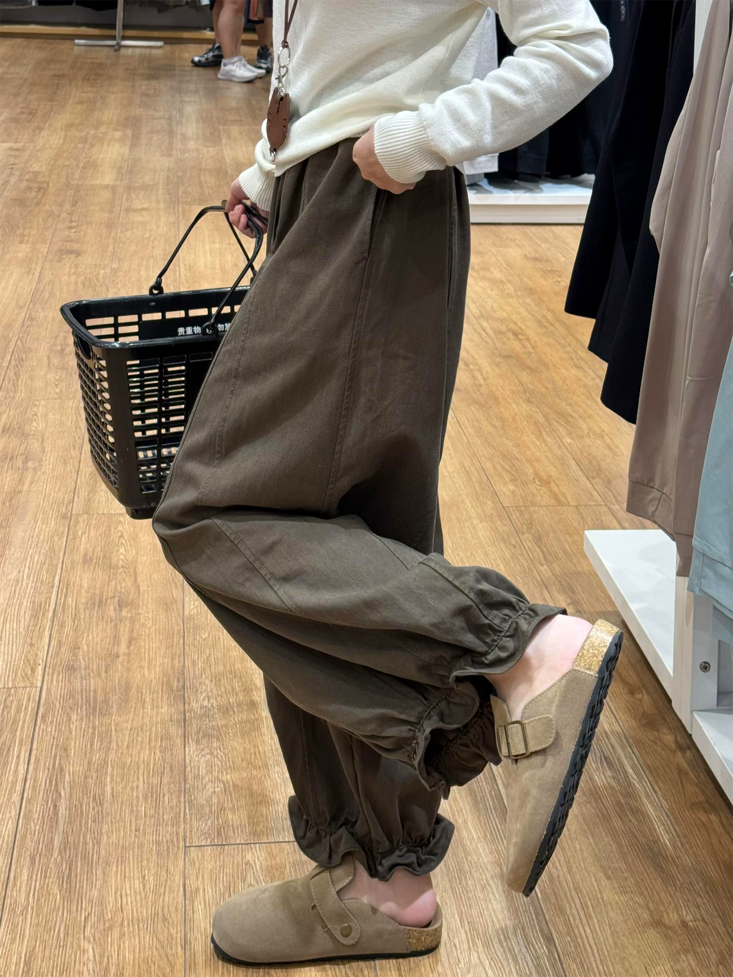 Quần ống rộng họa tiết hoa màu cà phê dành cho nữ, mùa thu, cỡ lớn, lưng cao, che hông, giảm béo, dáng quả lê, quần lửng.