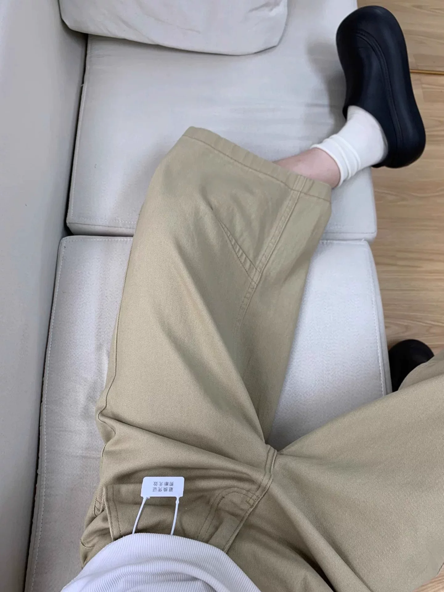 Quần denim crop màu kaki siêu sành điệu dành cho nữ, kiểu dáng mùa hè mới, cỡ lớn, lưng cao, tôn dáng, che hông, quần ống rộng dài đến giữa bắp chân.