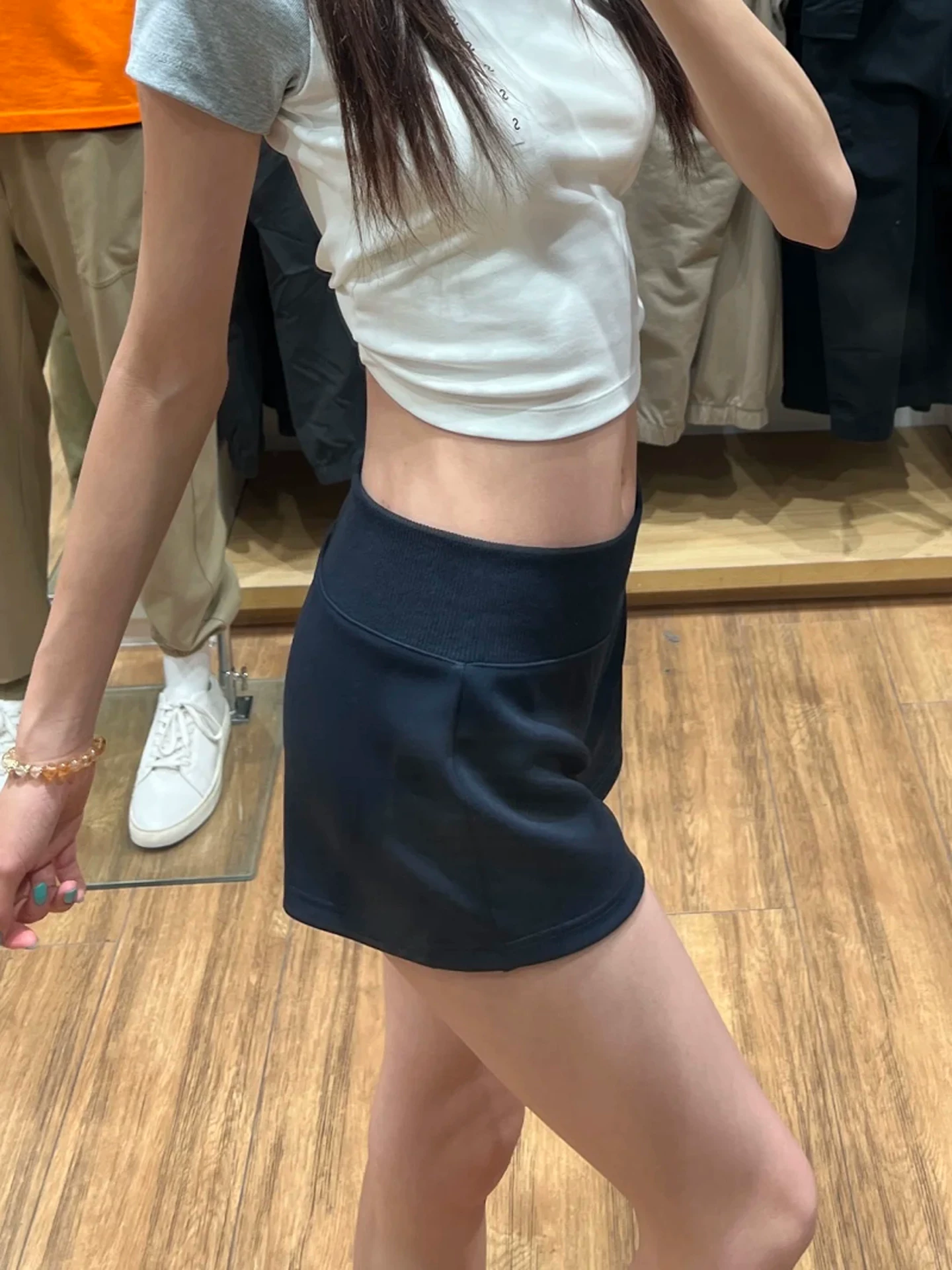 Quần short thể thao đen nữ hè 2025 size lớn cạp cao tôn dáng nhỏ nhắn gợi cảm kiểu chữ A ôm hông