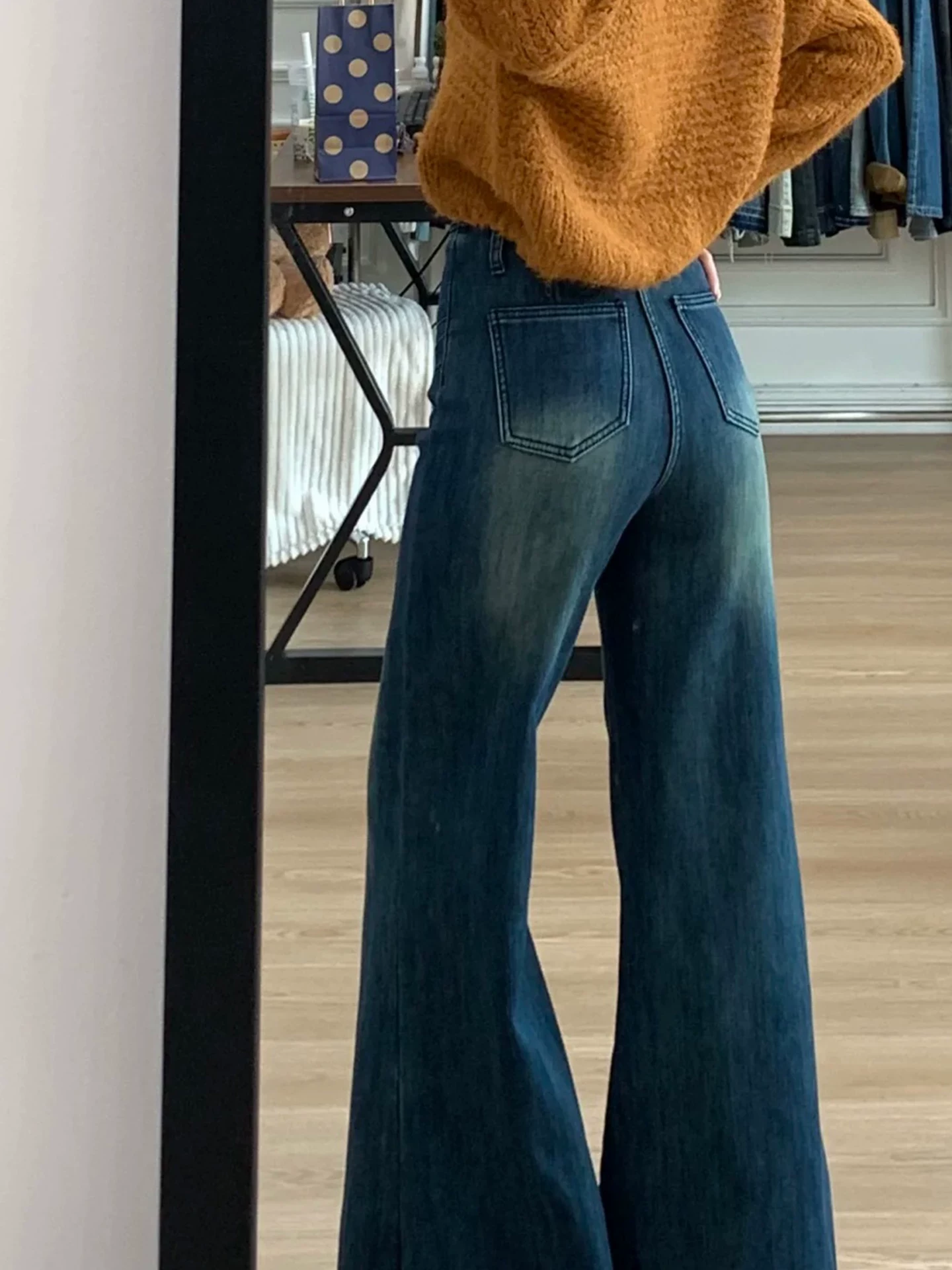 Quần jean ống loe cổ điển dành cho nữ, mùa thu đông, lót lông cừu, dày dặn, cỡ lớn, cạp cao, rộng rãi, tôn dáng, ống rộng, kiểu chuông.