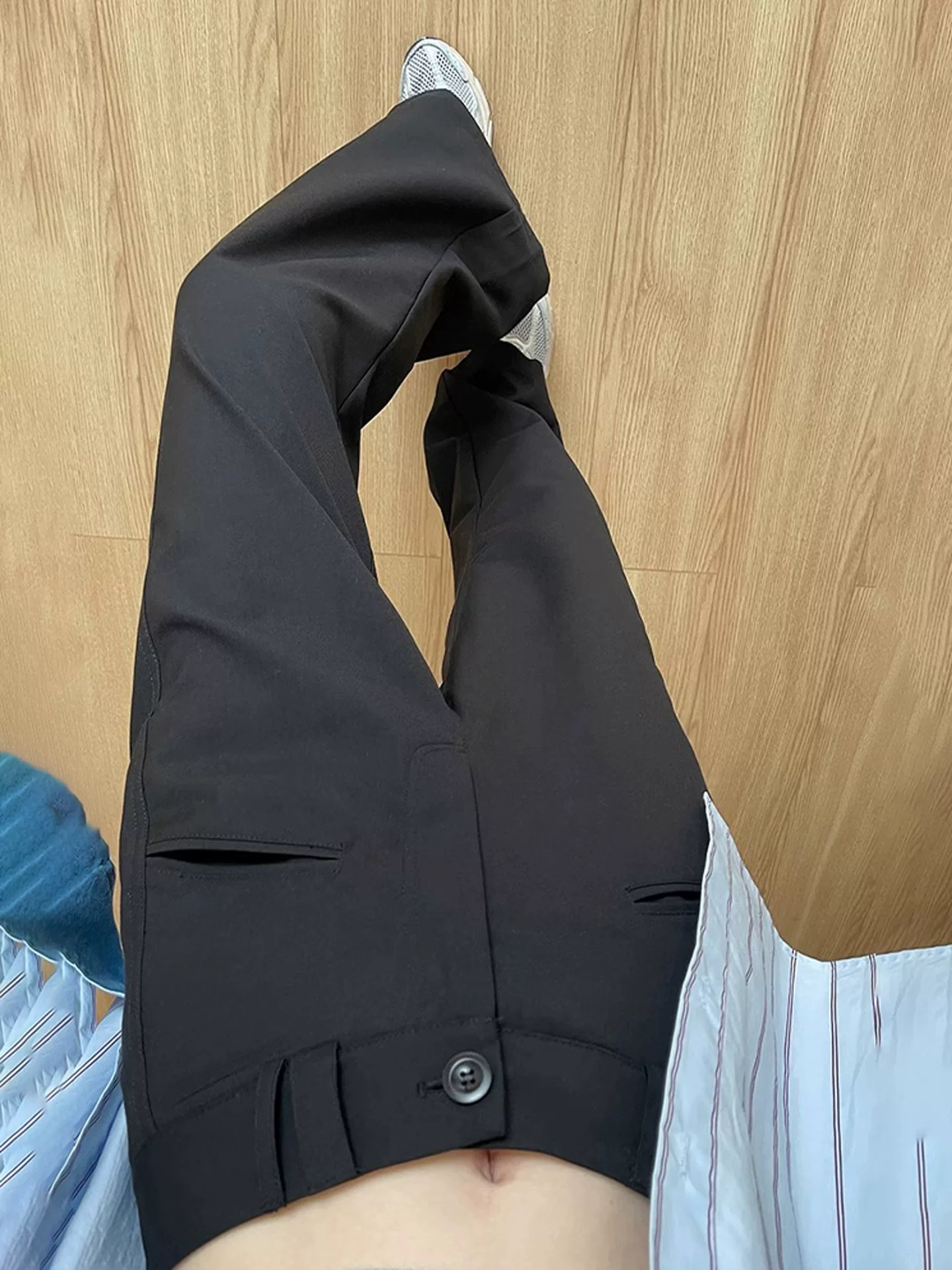 Quần âu dáng quả lê màu đen dành cho nữ, kiểu dáng mùa thu mới, cỡ lớn, lưng cao, mềm mại, tôn dáng, quần ống rộng