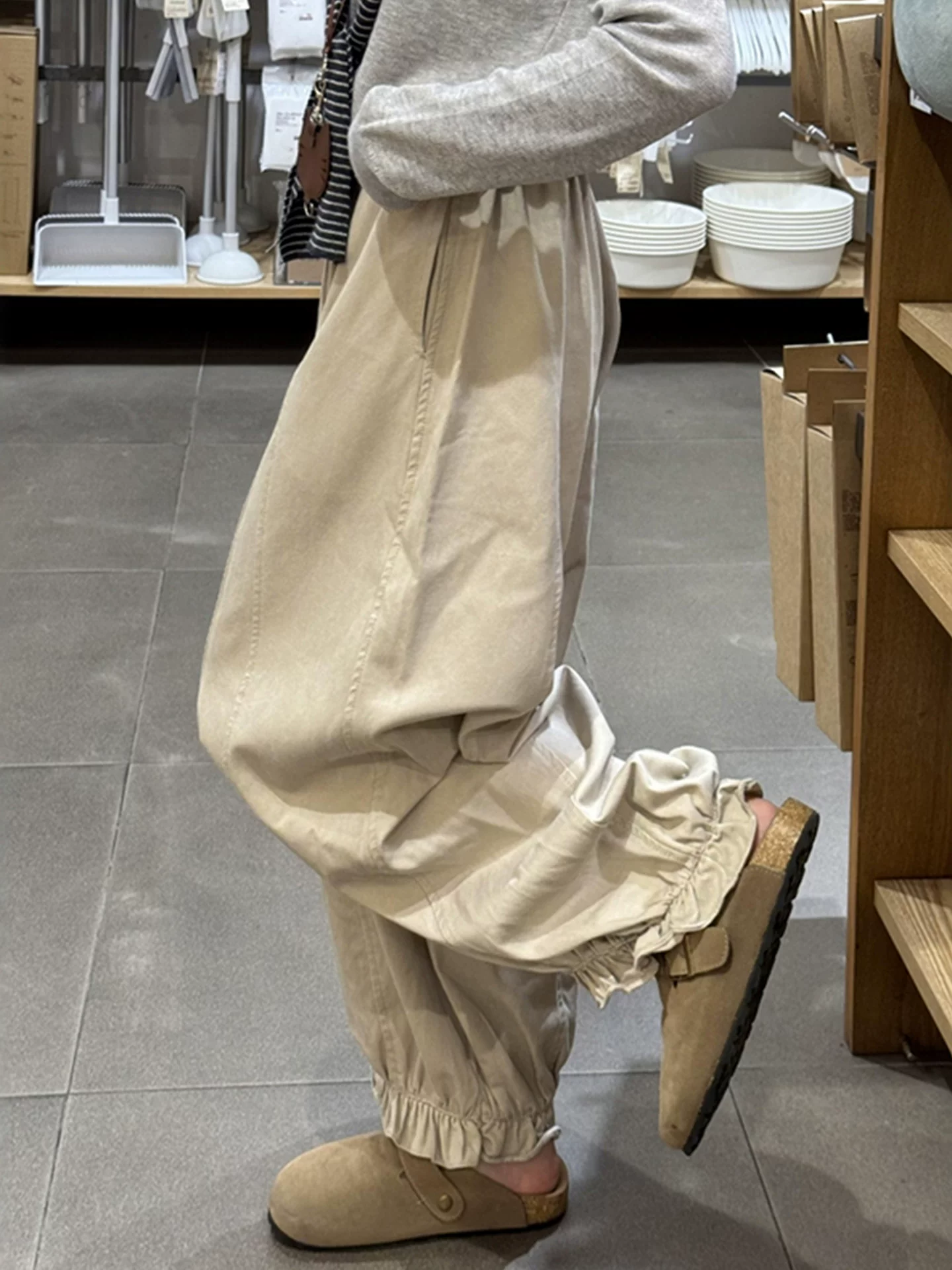 Quần crop hoa màu kaki cho nữ, mùa thu, cỡ lớn, lưng cao, giảm béo, dáng quả lê, quần đèn lồng kiểu dáng đơn giản