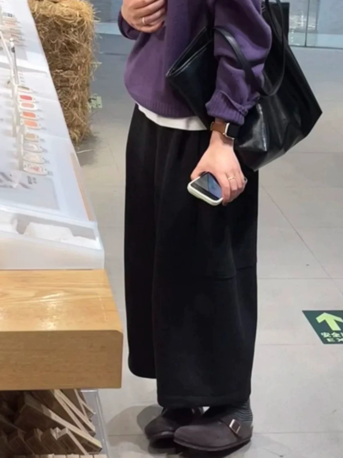 Quần len cạp cao dành cho nữ, mùa thu đông, cỡ lớn, lót lông cừu, dày dặn, dáng nhỏ nhắn, tôn dáng, ống thẳng, quần lửng thường ngày.