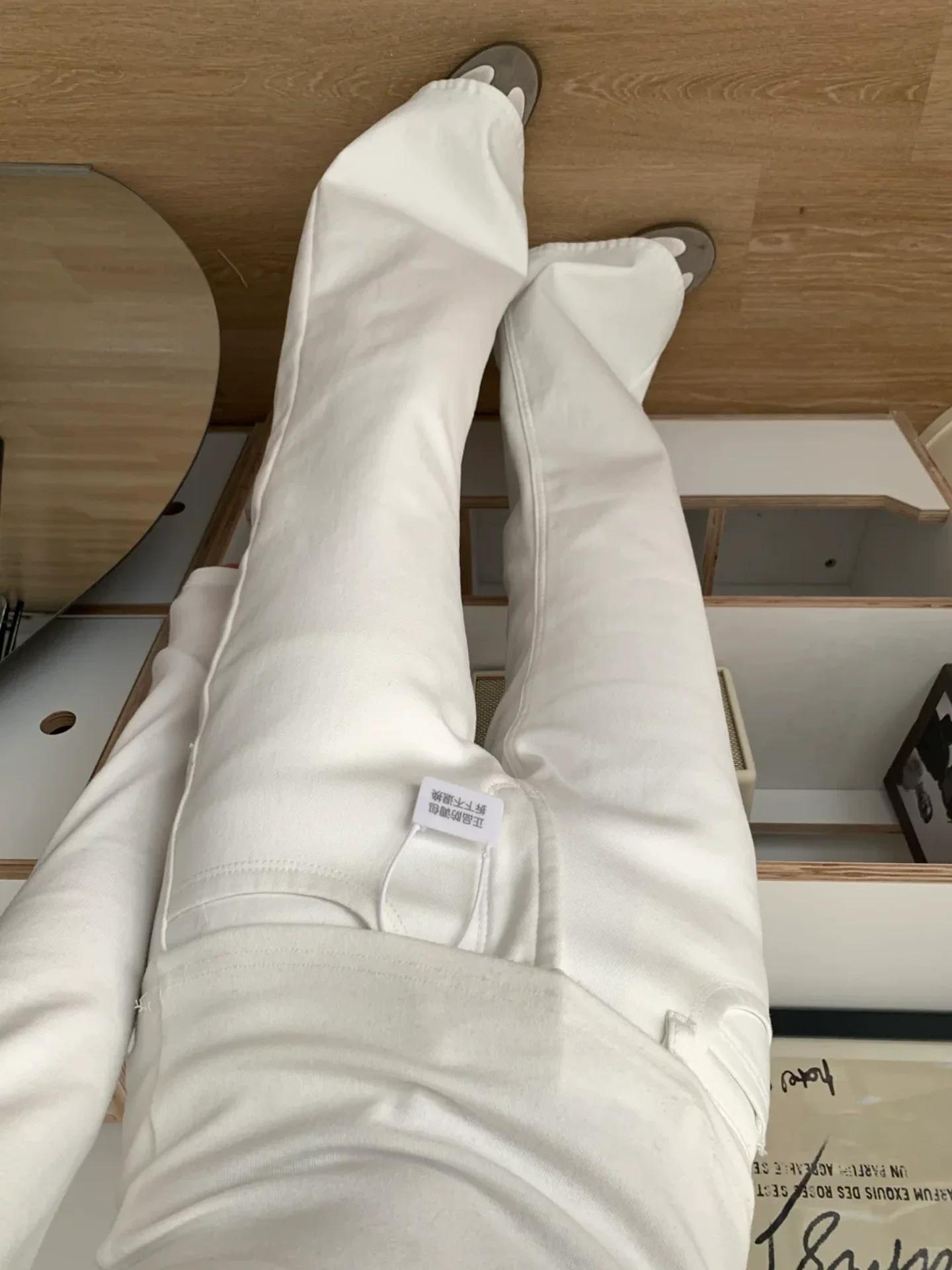 Quần jean ống đứng màu trắng dành cho nữ, phong cách đầu thu, cỡ lớn, lưng cao, co giãn, thon gọn, che hông, quần ống loe.