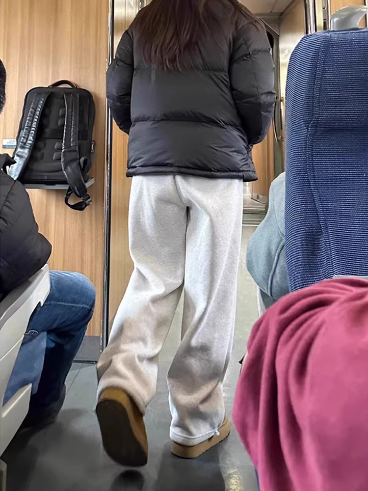 Quần thể thao màu xám bông tuyết dành cho nữ, mùa thu đông, cỡ lớn, lưng cao, dáng rộng, thon gọn, dáng quả lê, lót lông cừu, quần thể thao ống rộng.