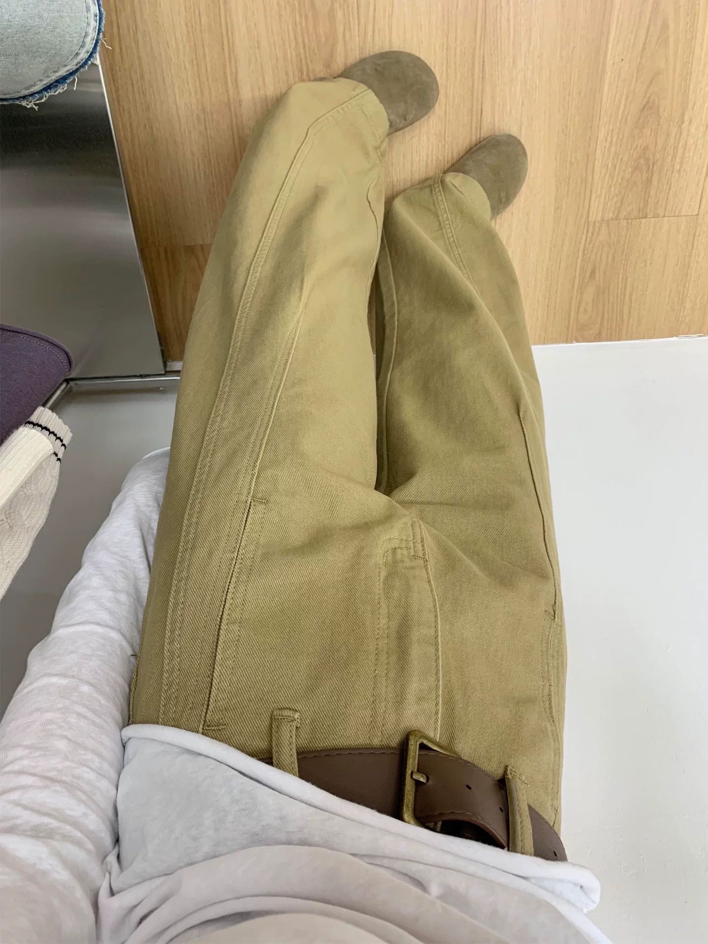 Quần jean kaki ống thẳng dành cho nữ, kiểu dáng thu mới, size lớn, thiết kế tinh tế, cạp cao, dáng rộng, tôn dáng, quần ống rộng.