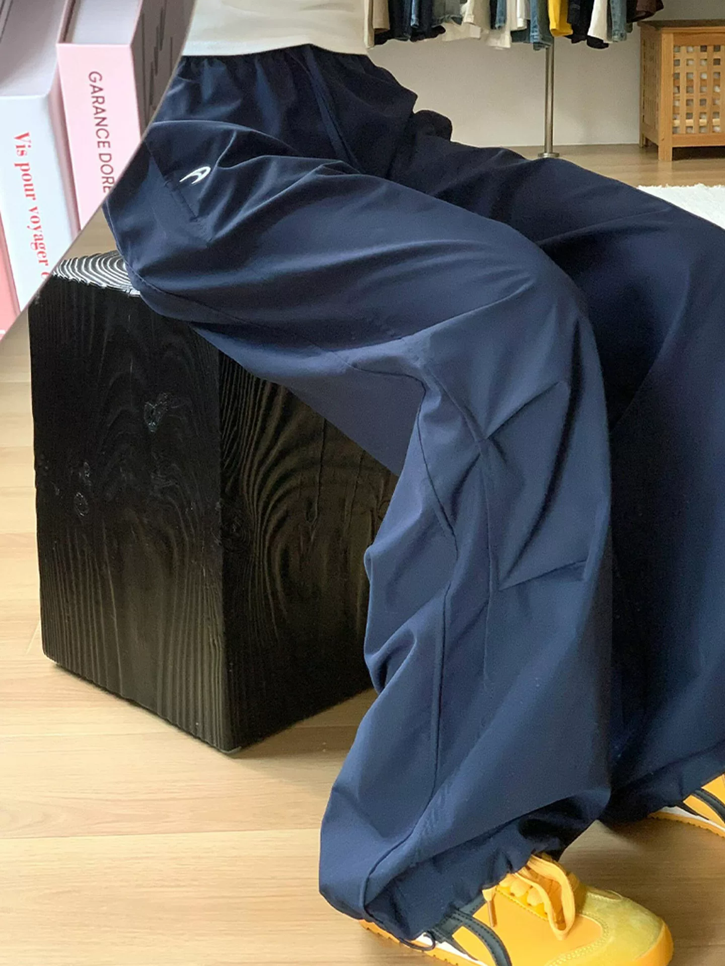 Quần cargo màu xanh hải quân nữ thu đông 2025, size lớn, cạp cao, dáng rộng, tôn dáng, kiểu dáng nhỏ nhắn, quần ống rộng thường ngày