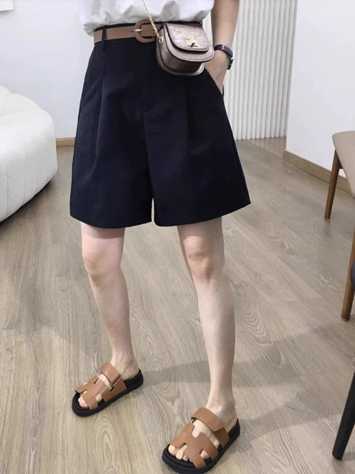 Quần short kaki thường ngày dành cho nữ, kiểu dáng mỏng mùa hè, cỡ lớn, lưng cao, che hông, dáng suôn, tôn dáng, quần short dài ngang đùi dáng rộng năm điểm.