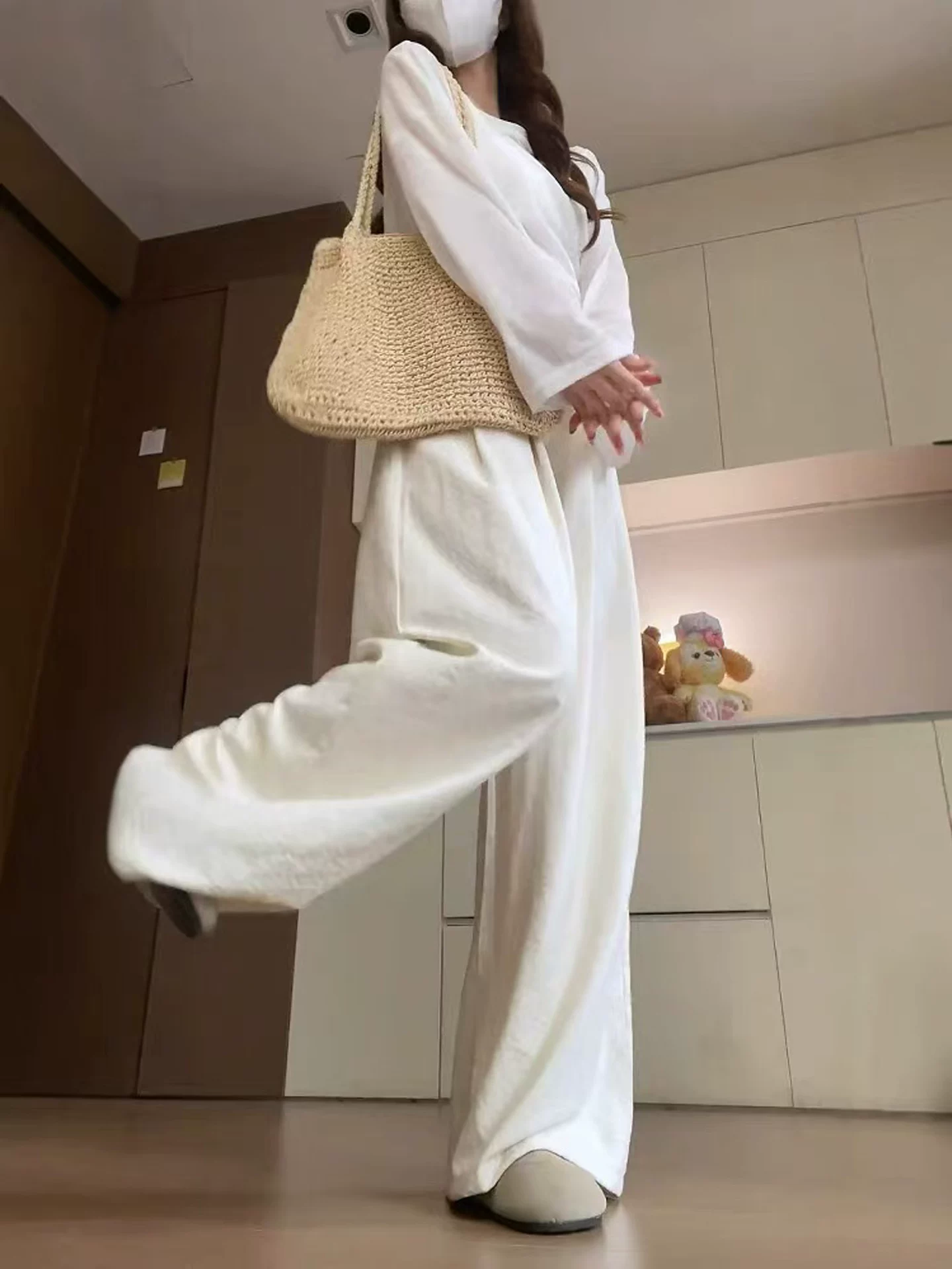 Quần âu trắng nữ mùa hè 2025, size lớn, cạp cao, dáng rộng, chất liệu mềm mại, tôn dáng, ống rộng