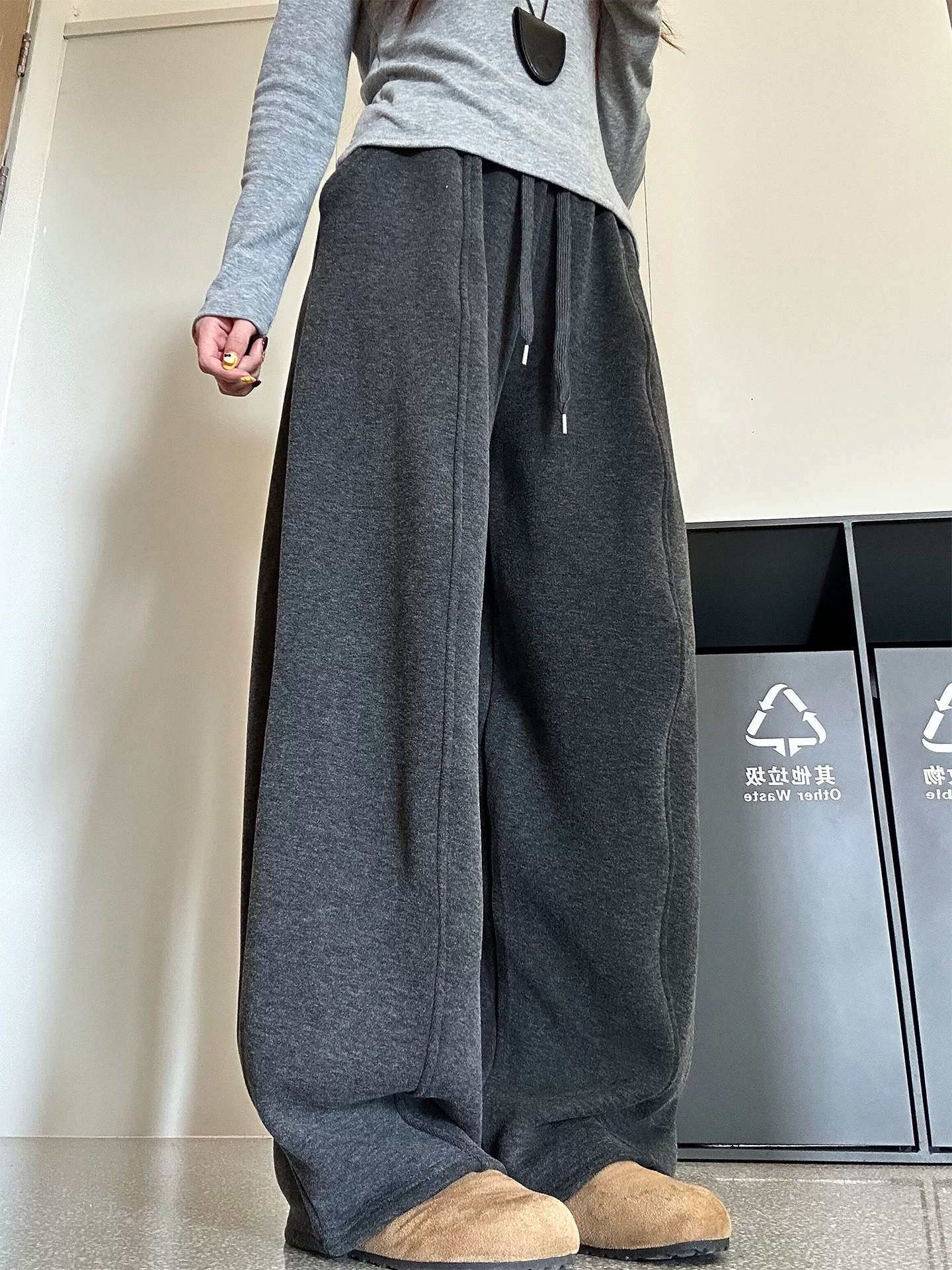 Quần âu len lưng cao dành cho nữ, mùa thu đông, cỡ lớn, lót lông cừu, mềm mại, tôn dáng, dáng quả lê, quần ống rộng kiểu scimitar