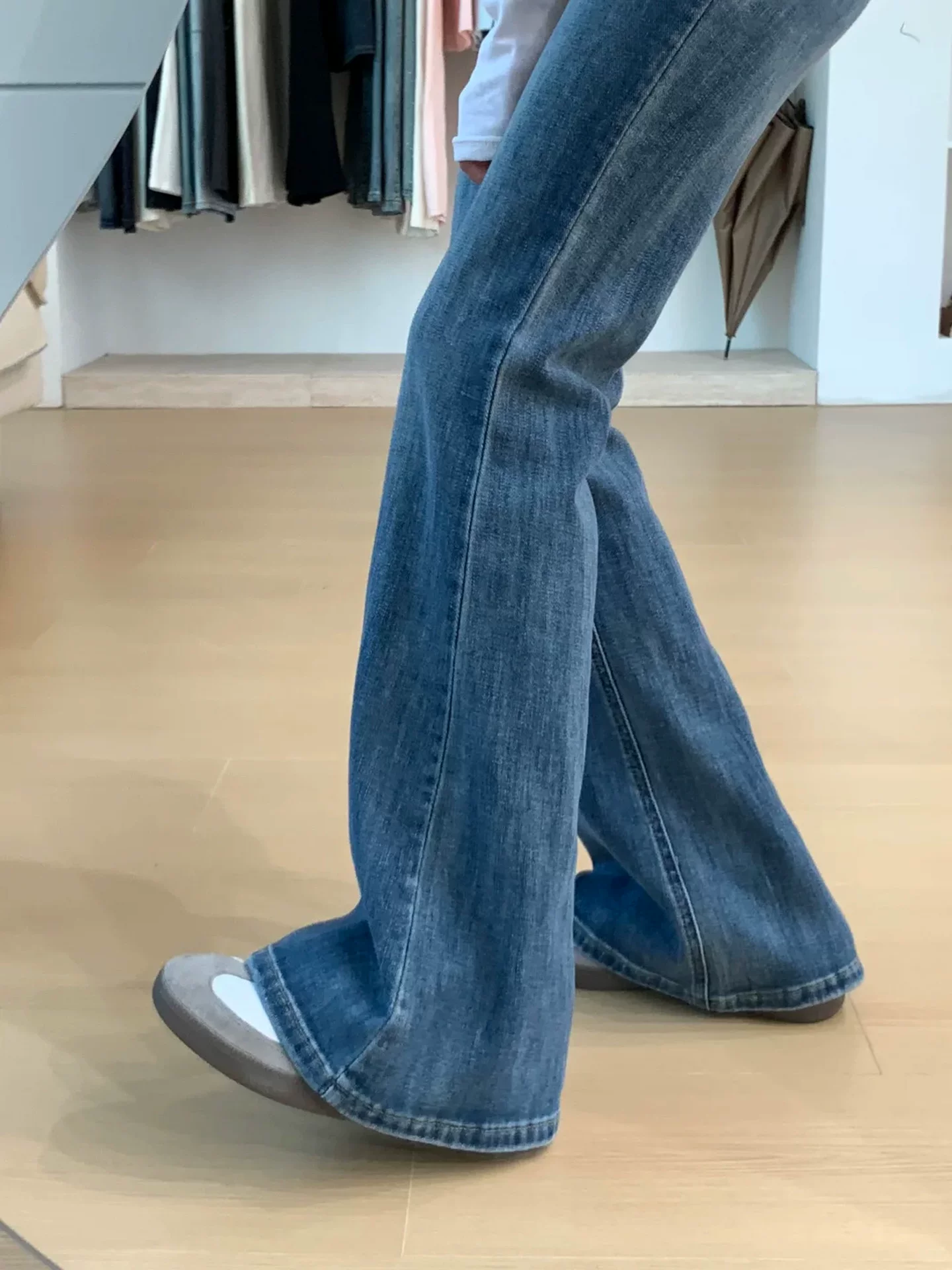 Quần jean xòe màu xanh đậm cạp cao dành cho nữ, mùa thu đông, cỡ lớn, co giãn, che hông, dáng quả lê, quần ống loe