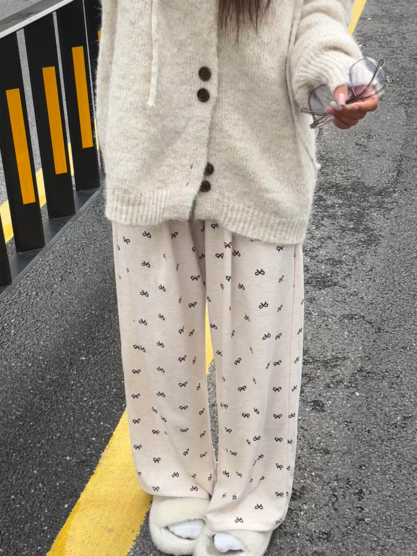 Quần gạo nếp dành cho nữ, kiểu dáng mùa thu mới, cỡ lớn, lưng cao, dáng suôn, tôn dáng, dáng quả lê, phong cách lười biếng, quần ống rộng thông thường.