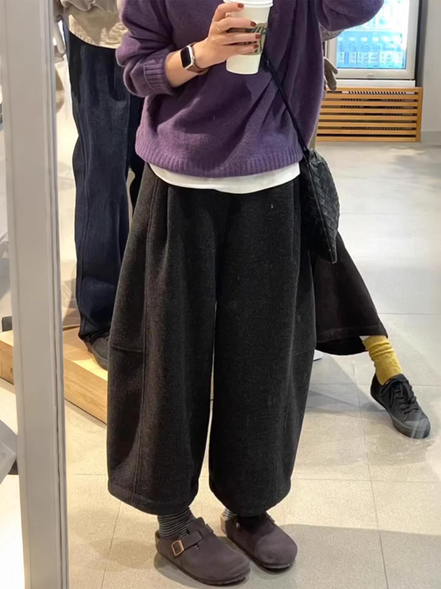 Quần len cạp cao dành cho nữ, mùa thu đông, cỡ lớn, lót lông cừu, dày dặn, dáng nhỏ nhắn, tôn dáng, ống thẳng, quần lửng thường ngày.