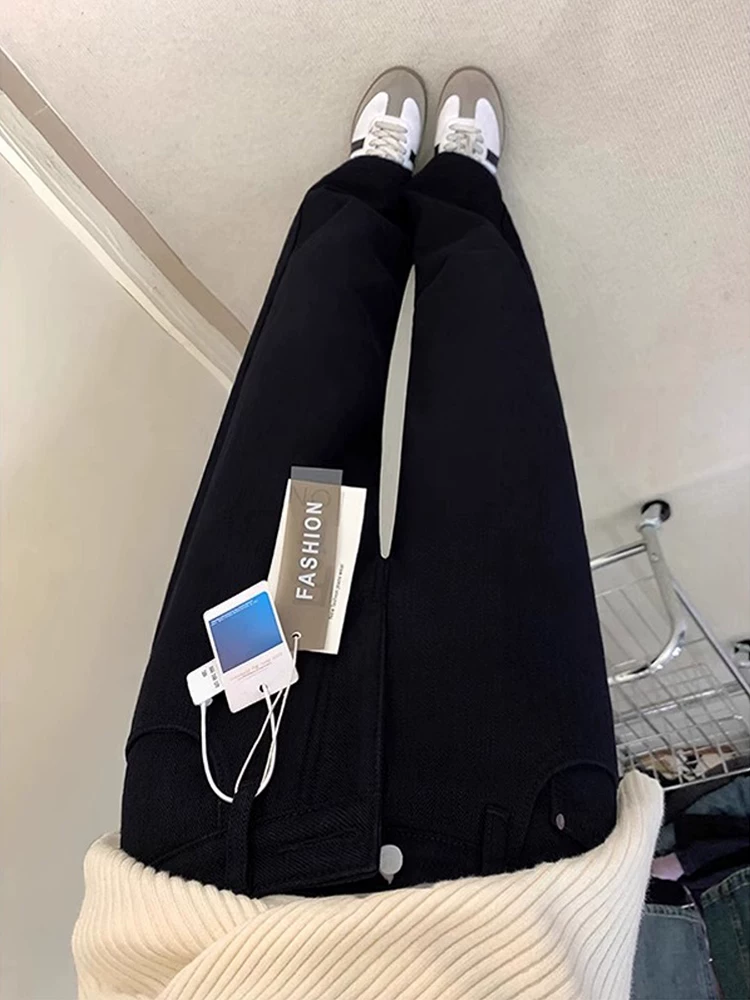 Quần jean ống thẳng dày màu đen lót lông cừu dành cho nữ, kiểu dáng thu đông mới, cạp cao, dáng rộng, che hông, quần ống rộng giúp thon gọn.