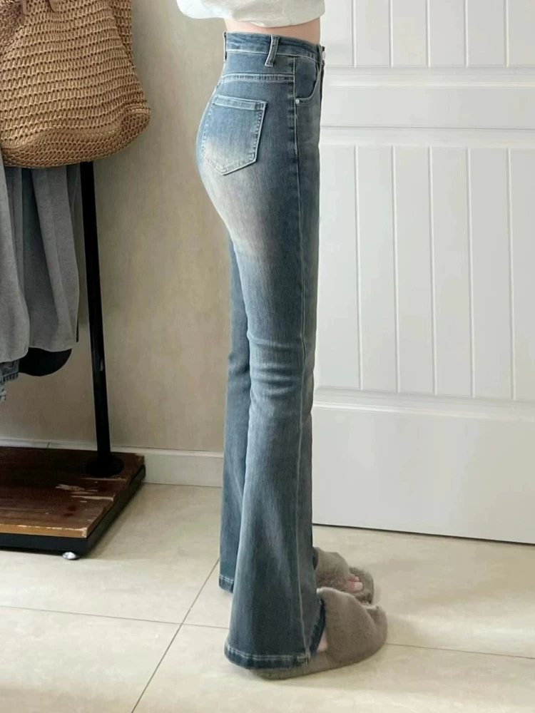 Quần jean ống loe màu xanh cổ điển dành cho nữ, kiểu dáng mới đầu xuân, cỡ lớn, lưng cao, co giãn, che hông, quần ống loe tôn dáng.