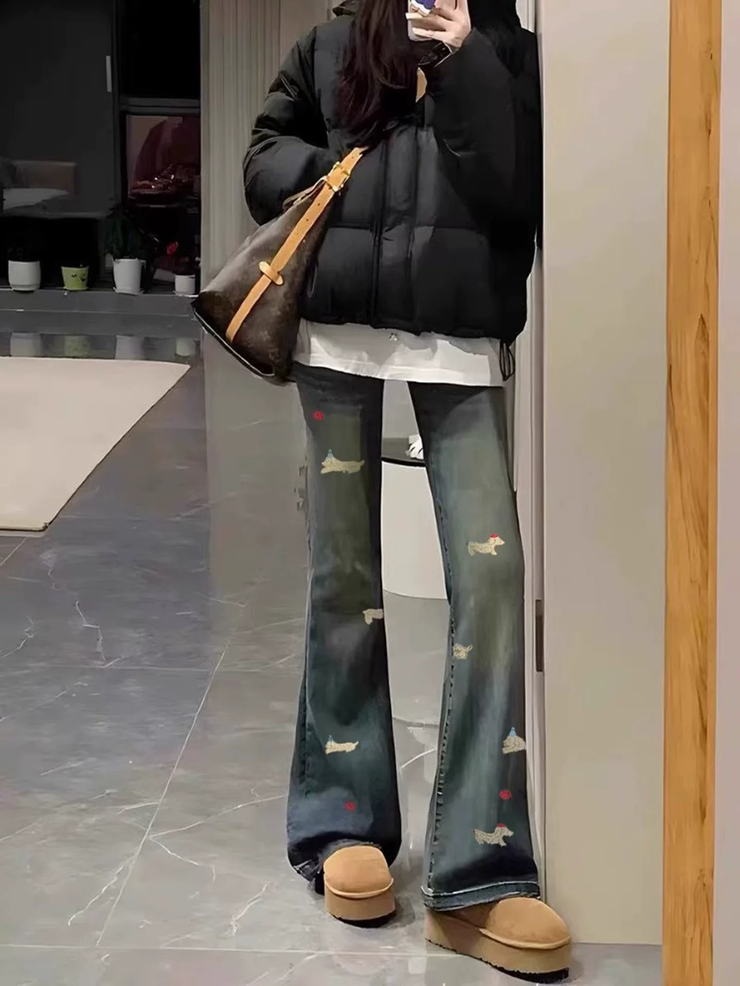 Quần jean ống đứng thêu hình chó cổ điển dành cho nữ, mùa thu, cỡ lớn, lưng cao, co giãn, che hông, quần ống loe giảm béo