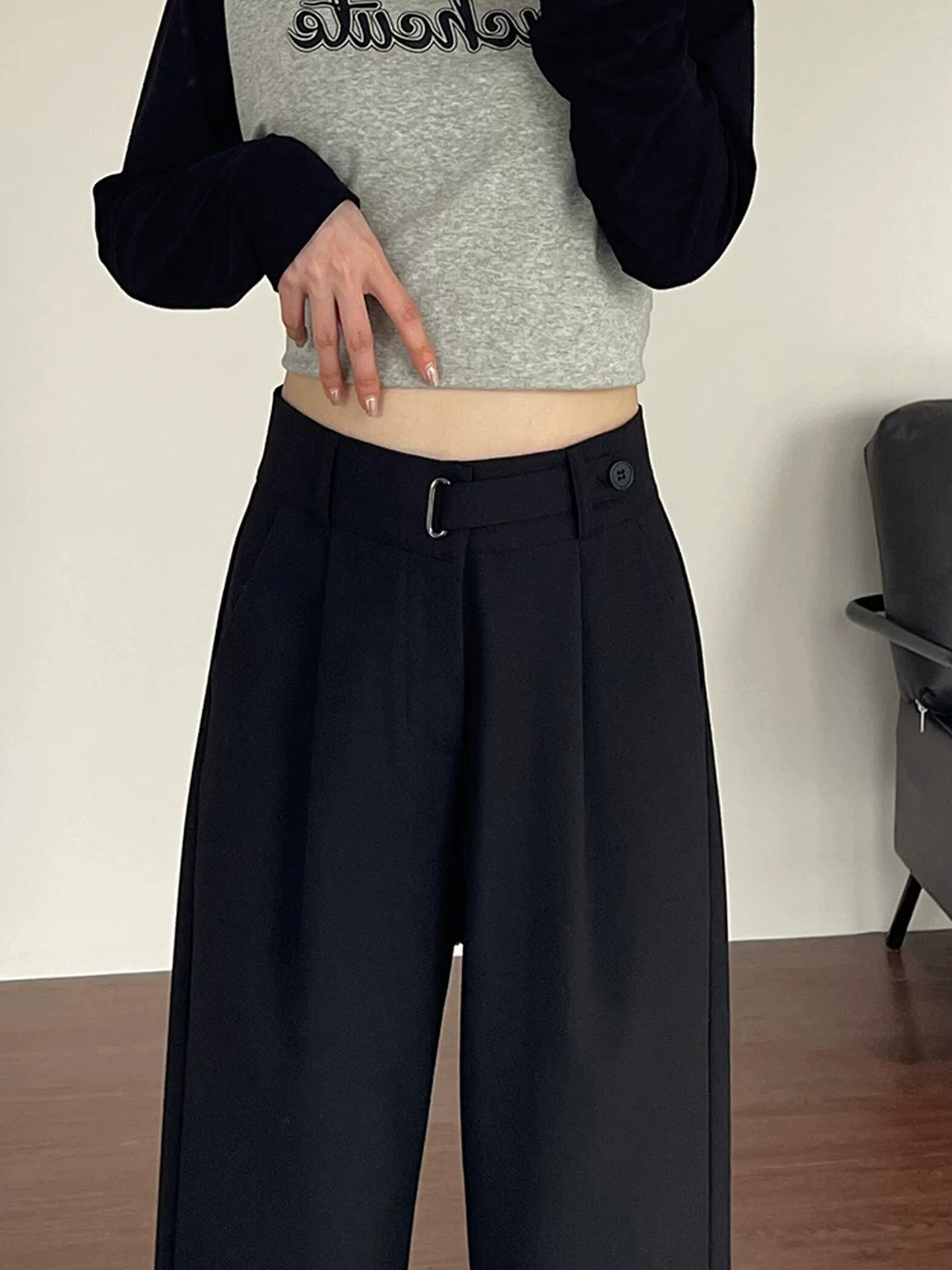 Quần âu xếp ly lưng cao màu đen dành cho nữ, size lớn mùa hè, dáng rộng, tôn dáng, dành cho người có thân hình quả lê, quần ống rộng mặc thường ngày mùa thu