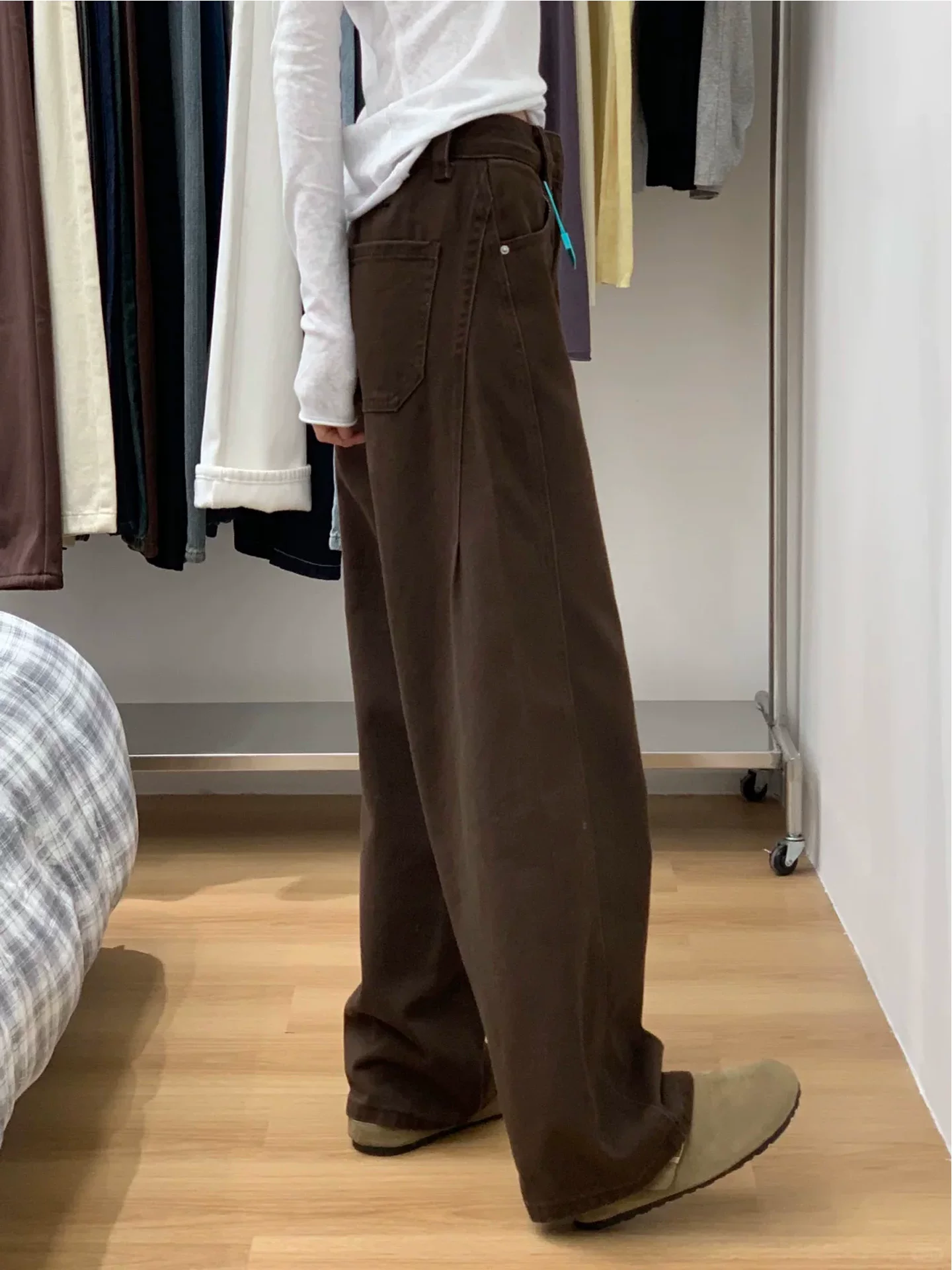 Quần jean viền cong màu cà phê Melard dành cho nữ, phong cách mùa thu mới, cỡ lớn, lưng cao, dáng rộng, dáng suông, quần ống rộng.