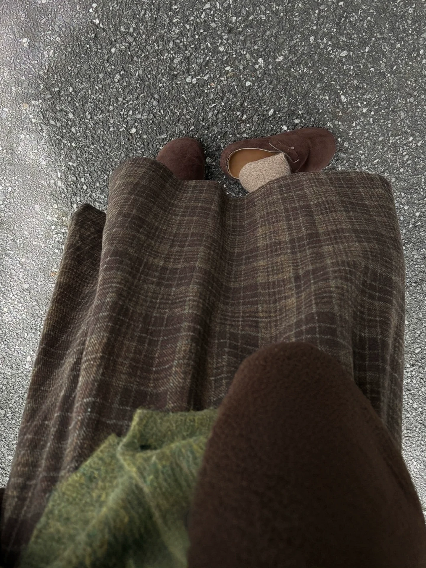 Váy kẻ caro retro Maillard dành cho nữ mùa thu đông, size lớn, eo cao, dáng rộng và xòe, váy dài dáng chữ A