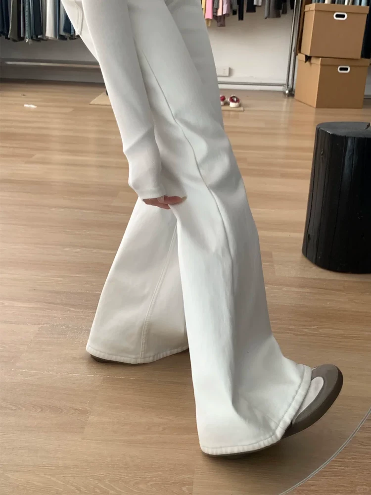 Quần jeans trắng dáng loe nữ, kiểu mới thu 2025, size lớn, cạp cao, co giãn, che hông, tôn dáng, quần ống chuông