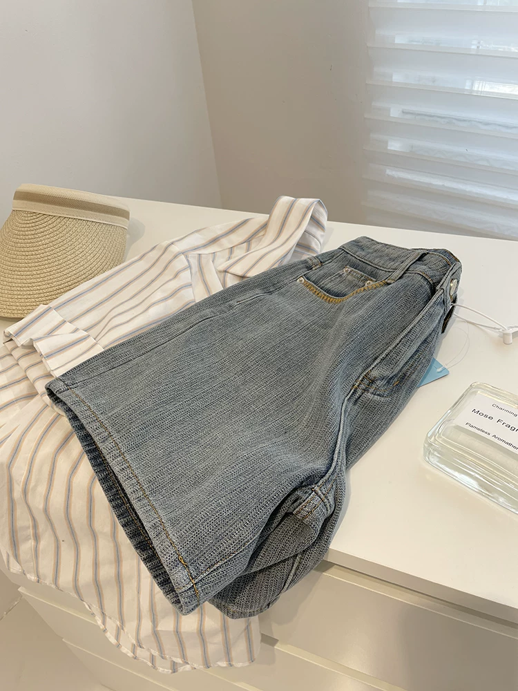 Quần short denim cổ điển dáng quả lê dành cho nữ, kiểu dáng mỏng mùa hè, cỡ lớn, lưng cao, dáng rộng, dáng suông, dáng rộng, quần short dài vừa phải.