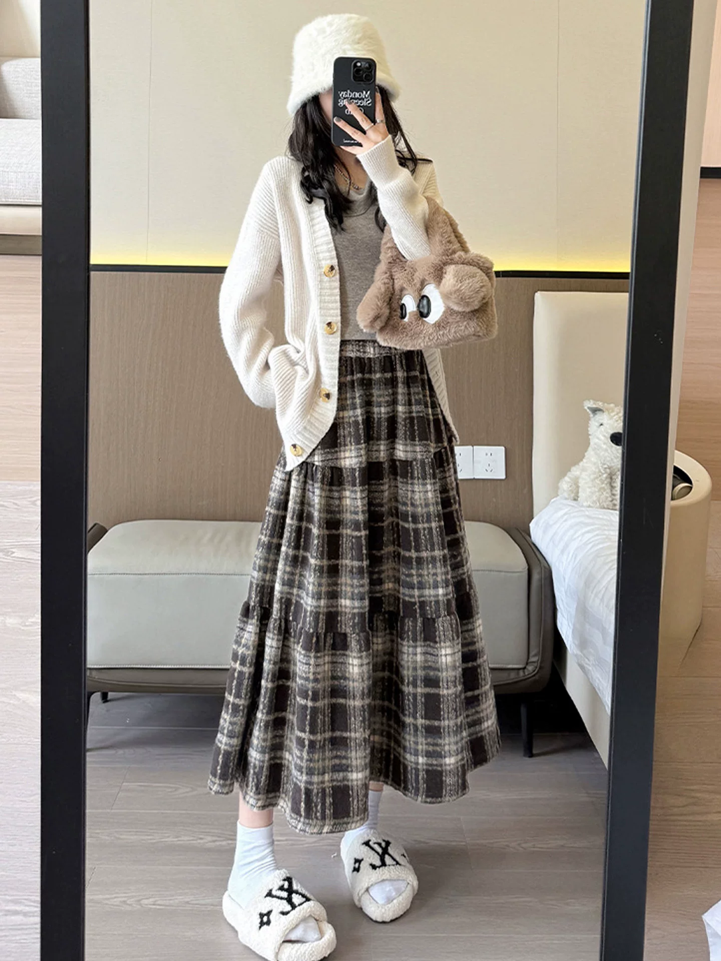 Váy len kẻ sọc nâu cổ điển dành cho nữ mùa thu đông, size lớn, eo cao, tôn dáng, dáng chữ A, dài qua gối