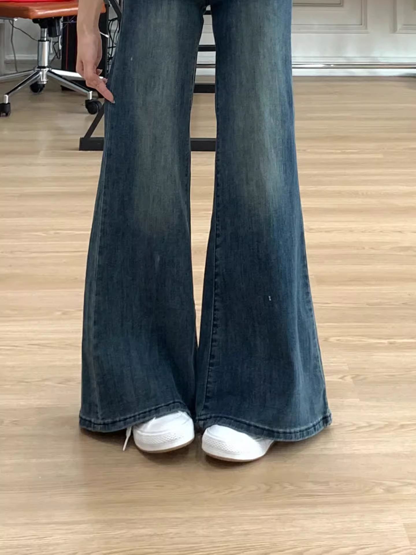 Quần jeans dáng loe cổ điển dành cho nữ, kiểu mới mùa thu 2025, size lớn, cạp cao, co giãn, quần ống chuông che hông