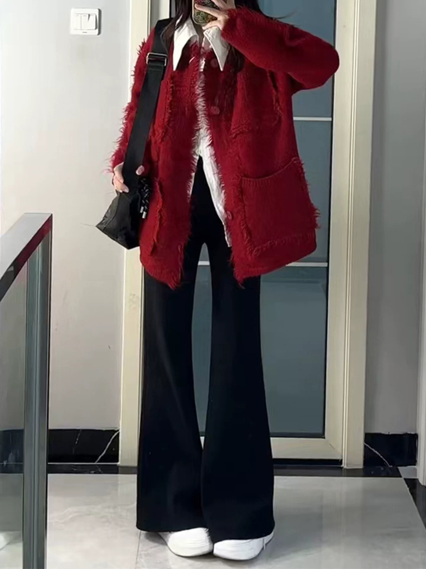 Quần jean đen loe dành cho nữ, kiểu dáng mùa thu mới, cỡ lớn, lưng cao, thon gọn, co giãn, dáng quả lê, quần ống chuông