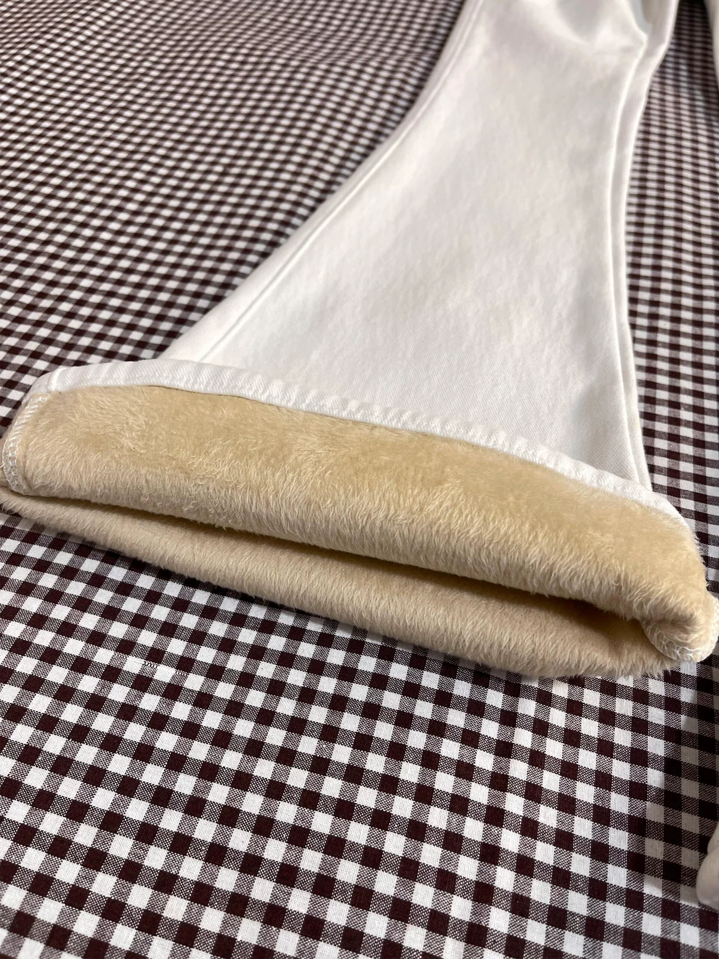 Quần jean ống loe lót lông cừu màu trắng dành cho nữ, mùa thu đông, cỡ lớn, lưng cao, co giãn, che hông, giảm béo, quần dài ống loe