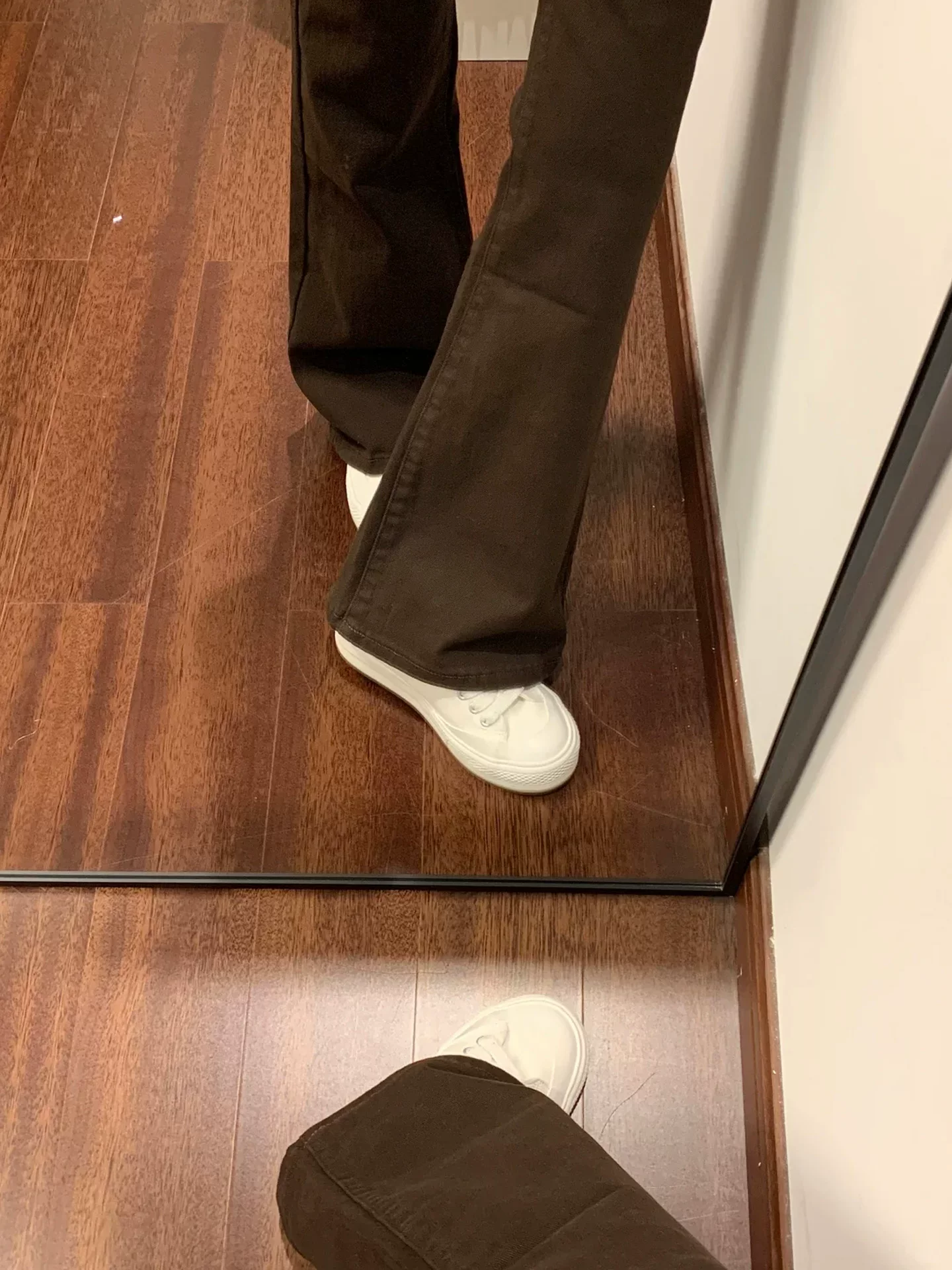 Quần jean ống loe màu cà phê Melard dành cho nữ, mùa thu đông, cỡ lớn, lưng cao, che bụng, giảm béo, quần ống loe lót lông cừu.