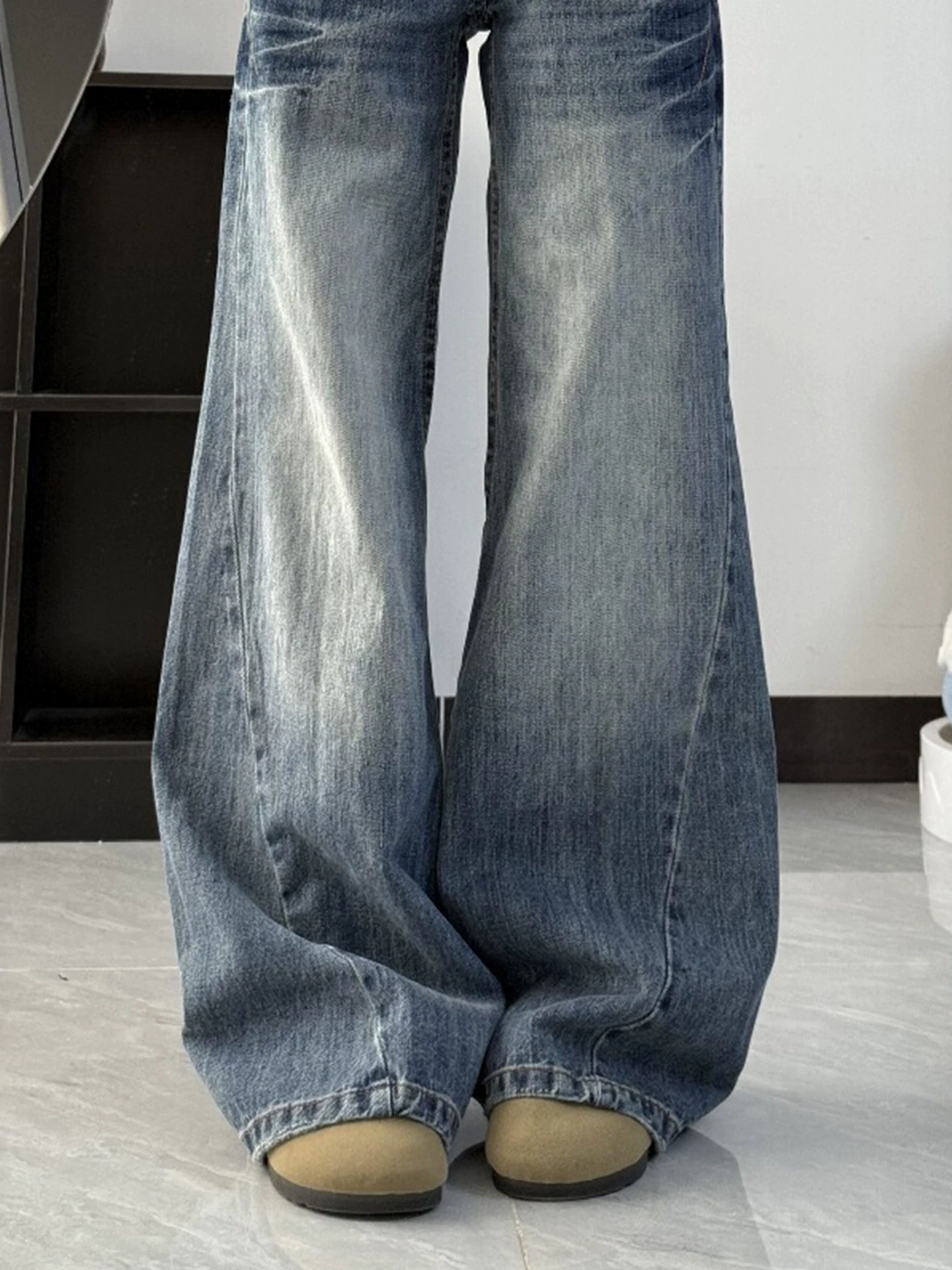 Quần jean ống loe lưng cao cho nữ, mùa thu, cỡ lớn, không bó sát ở chân, giảm béo, quần hình lưỡi liềm, phong cách Mỹ, quần ống rộng thoải mái