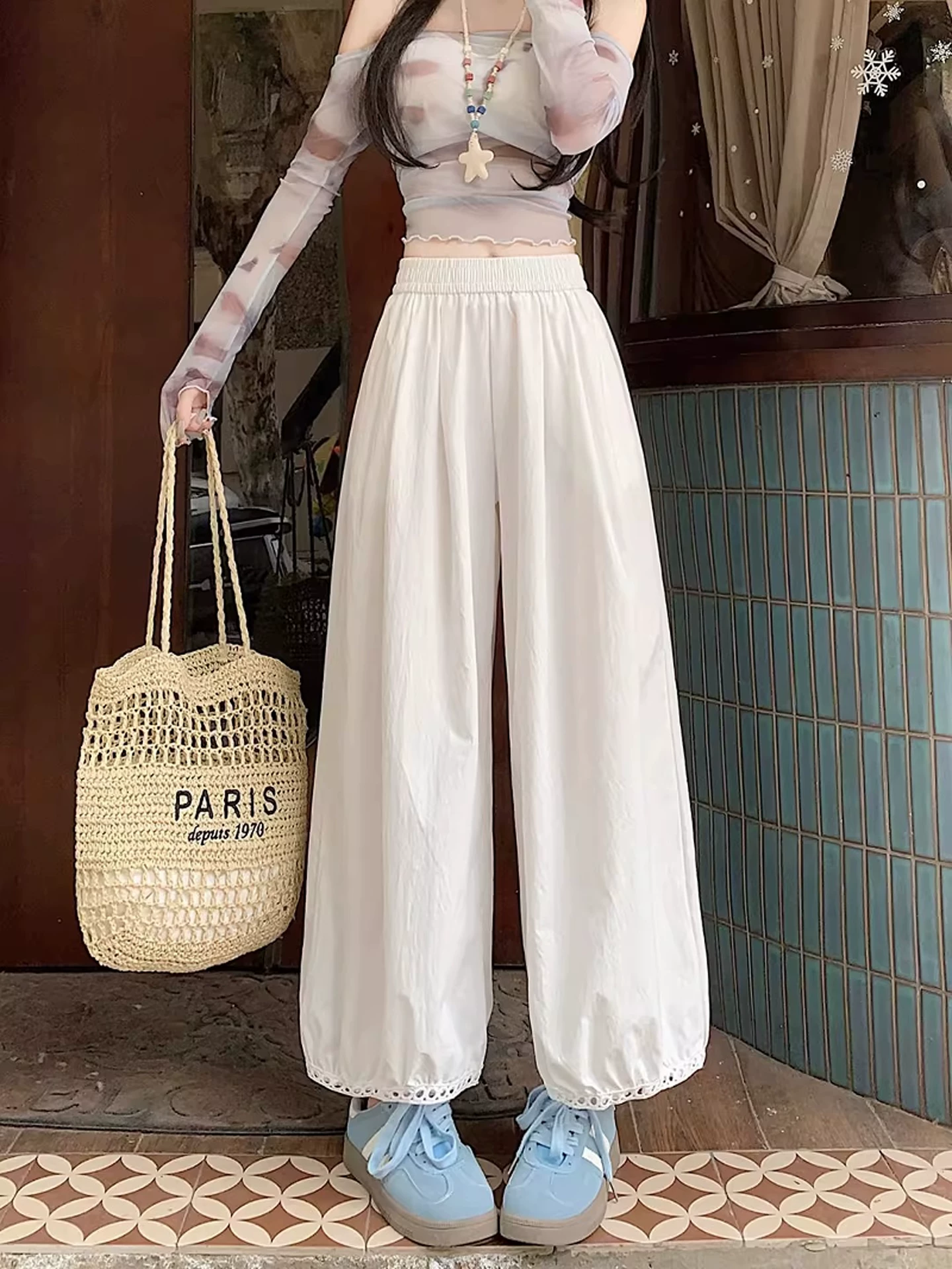 Quần âu nữ màu trắng, kiểu dáng mới hè 2025, size lớn, cạp cao, rộng rãi, tôn dáng, quần ống rộng kiểu đèn lồng.