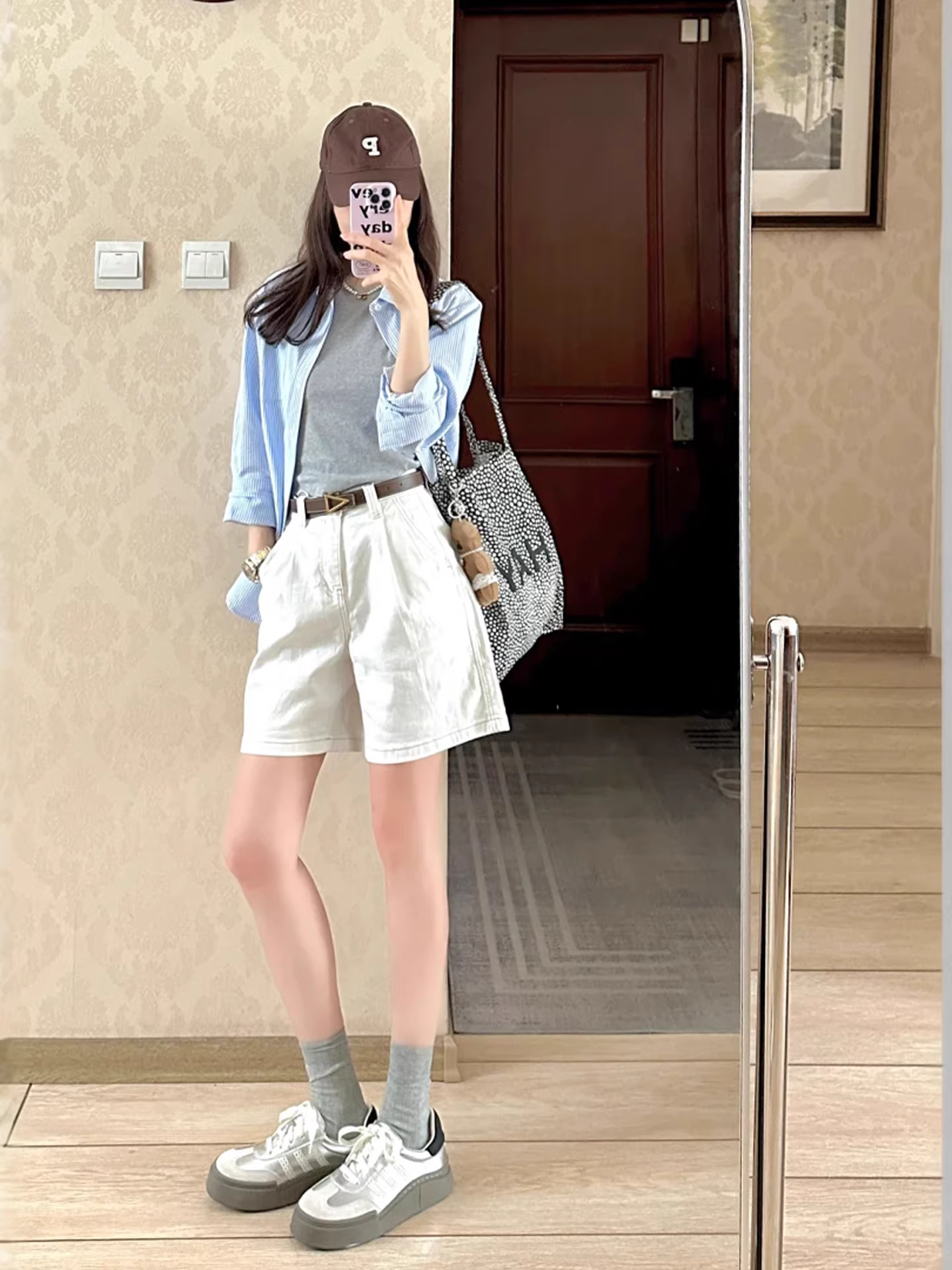 Quần short denim trắng dành cho nữ, kiểu dáng mỏng mùa hè, cỡ lớn, lưng cao, dáng rộng, che hông, giảm béo, quần ống rộng dài đến giữa bắp chân.