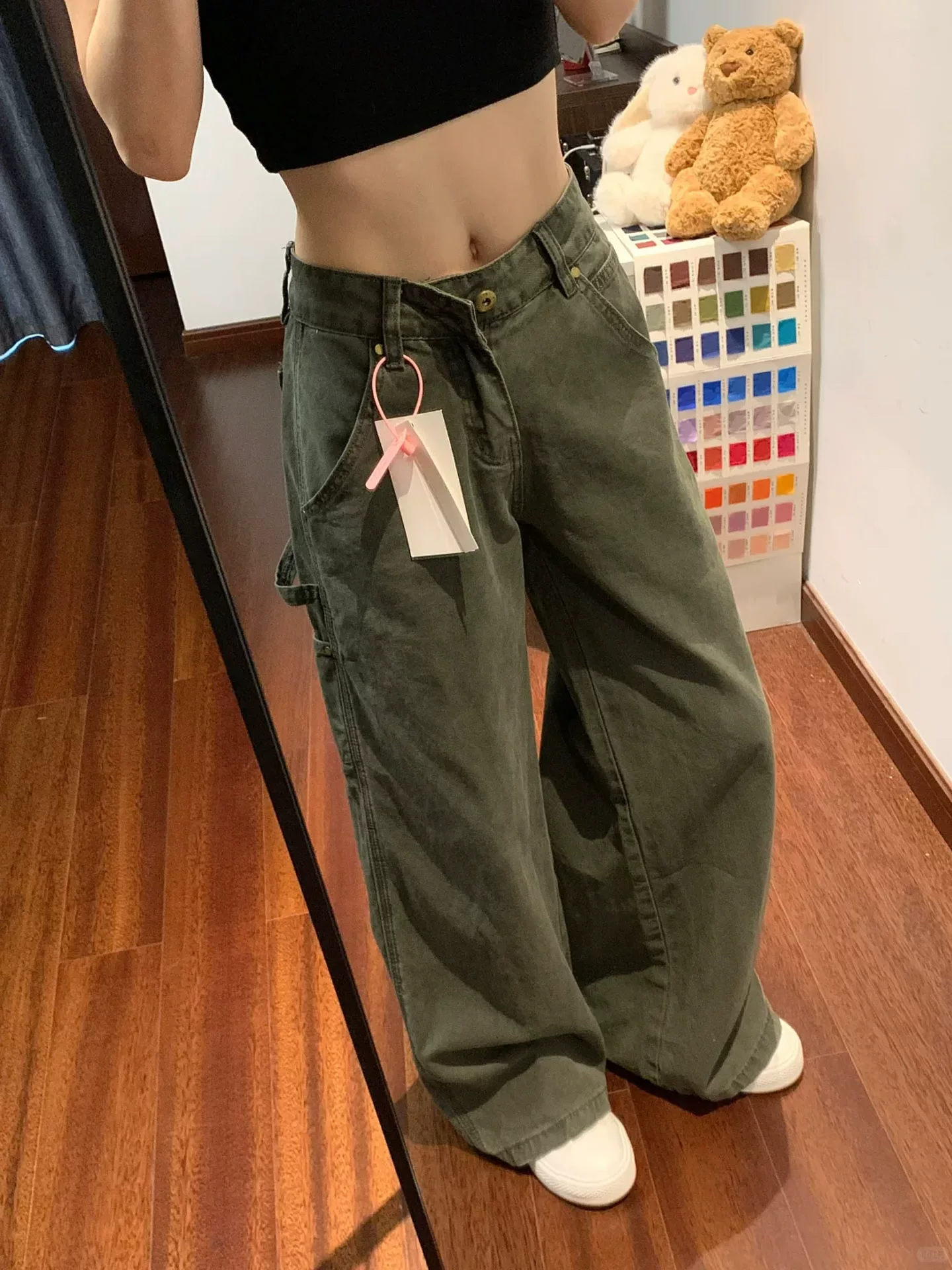 Quần jean kiểu retro Mỹ dành cho nữ, phong cách đầu thu, cỡ lớn, lưng cao, dáng rộng, tôn dáng, quần ống rộng màu xanh quân đội.