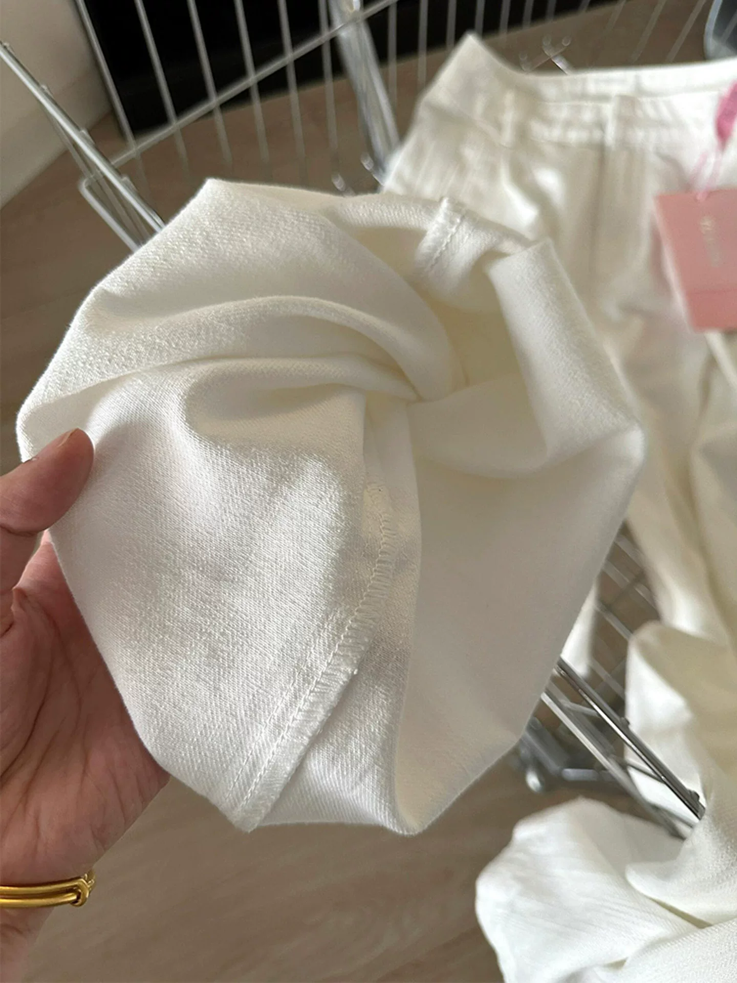 Quần jean trắng xếp ly ống thẳng cho nữ, size lớn mùa hè, phong cách đầu thu, cạp cao, dáng rộng, tôn dáng, quần dài ống rộng.