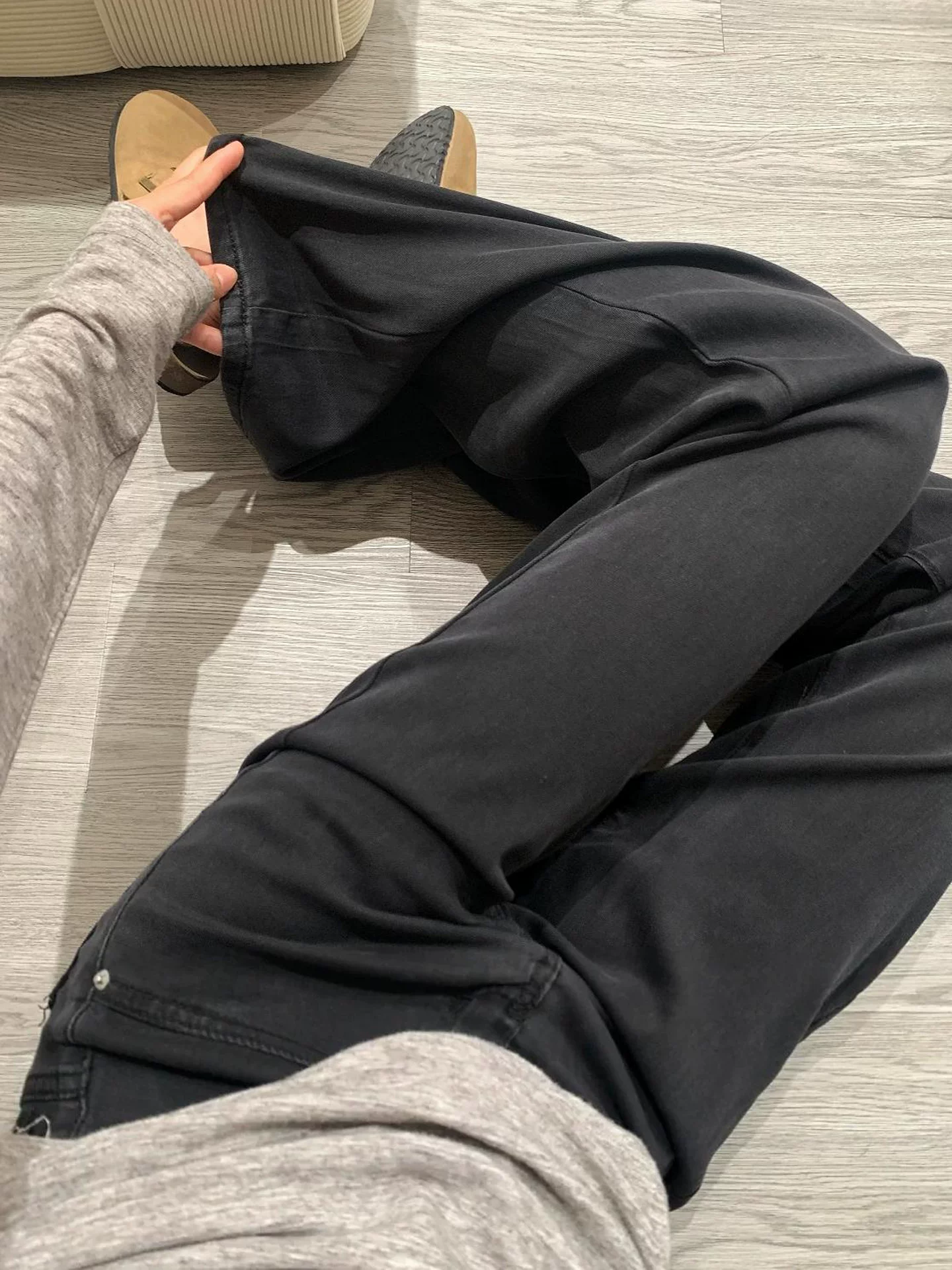 Quần jean đen ống đứng dành cho nữ, kiểu dáng mùa thu mới, cỡ lớn, lưng cao, co giãn, tôn dáng, ống rộng hẹp, quần dài chạm sàn.