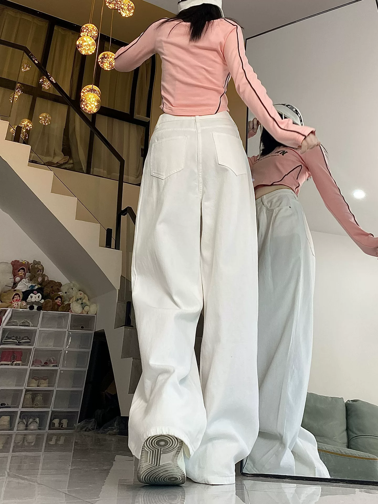 Quần jeans trắng ống đứng nữ, kiểu thu đông 2025, size lớn, cạp cao, dáng rộng, suôn mềm, tôn dáng, ống rộng, dài chạm sàn.