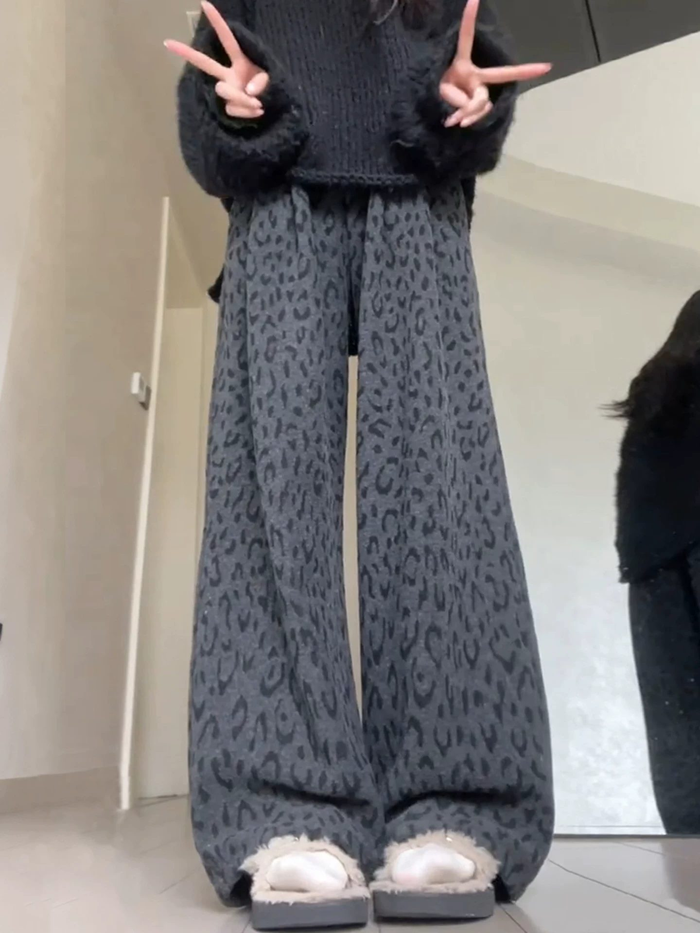 Quần thường ngày in họa tiết da báo lười biếng dành cho nữ, cỡ lớn mùa đông, lưng cao, xếp nếp, thon gọn, lót lông cừu, dày dặn, dáng quả lê, quần ống rộng