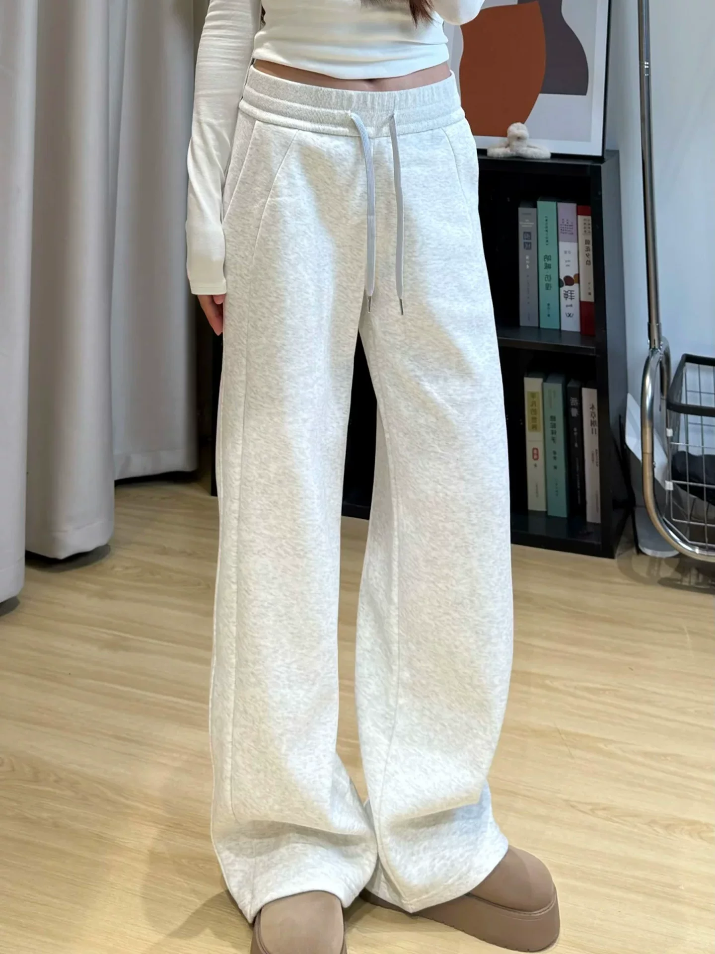 Quần thể thao nữ mặc nhà mùa thu đông 2025, size lớn, chất liệu nỉ dày, cạp cao, dáng suông rộng, tôn dáng