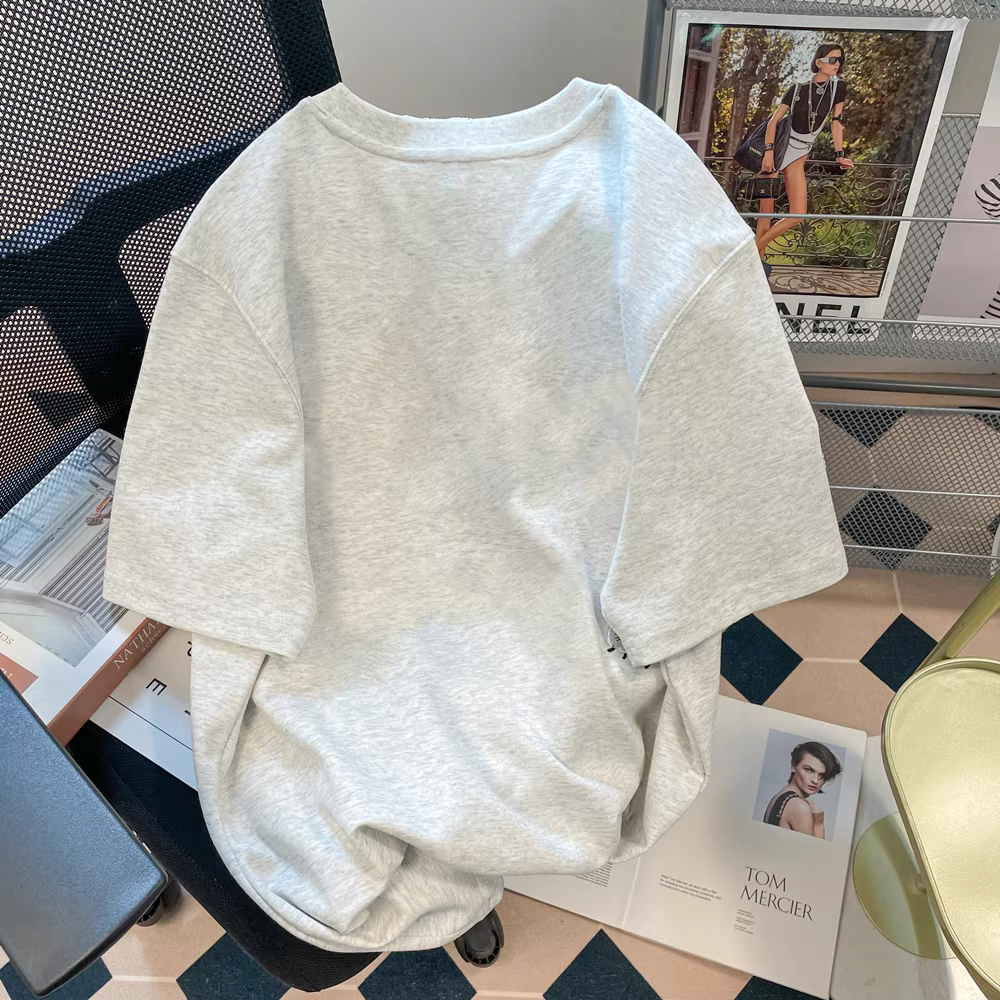 Áo thun ngắn tay hình mèo dễ thương phong cách Nhật Bản dành cho nữ, phong cách mới mùa hè 2025, vai thường, áo mặc bên trong siêu xinh.