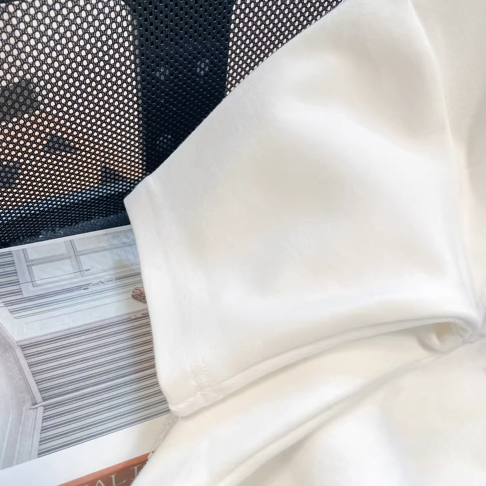 Áo thun nữ Hello Kitty màu trắng chất liệu cotton nguyên chất, đa năng, kiểu Nhật Bản mới mùa hè 2025, thiết kế trẻ trung, năng động, tay ngắn.