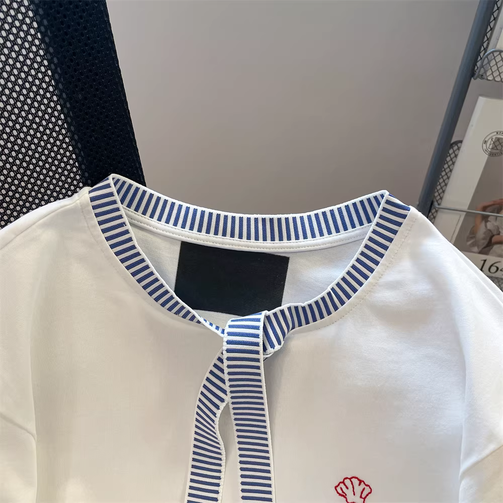 Áo thun sọc phối màu kiểu Pháp đẹp và tinh tế dành cho nữ, áo thun ngắn tay màu trắng rộng rãi và thoải mái mùa hè.