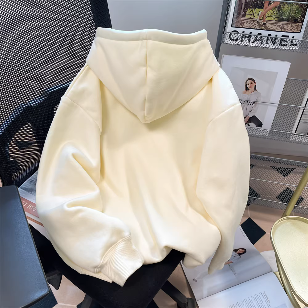 Áo hoodie hình búp bê hoạt hình ba chiều theo phong cách đại học Nhật Bản dành cho nữ, dáng rộng vừa vặn cho người nhỏ nhắn, áo khoác có mũ trùm đầu dễ thương dành cho mùa xuân và mùa thu.