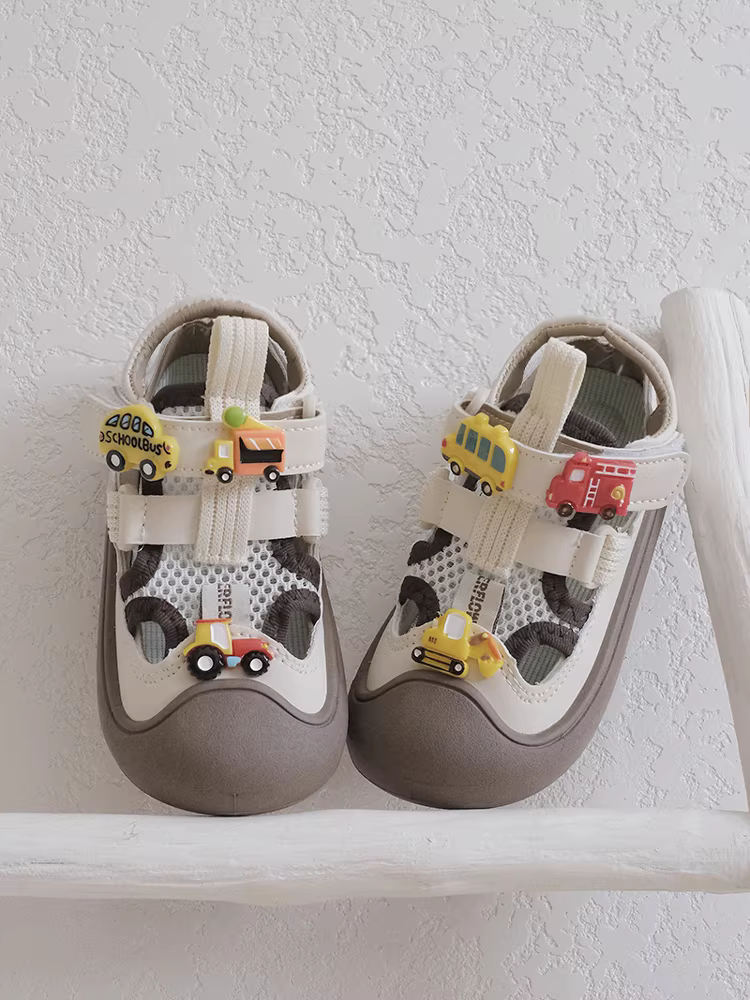 Dép quai ngang mùa hè 2025 cho bé trai, giày trẻ em lưới thoáng khí, dép thể thao trẻ em cho bé trai