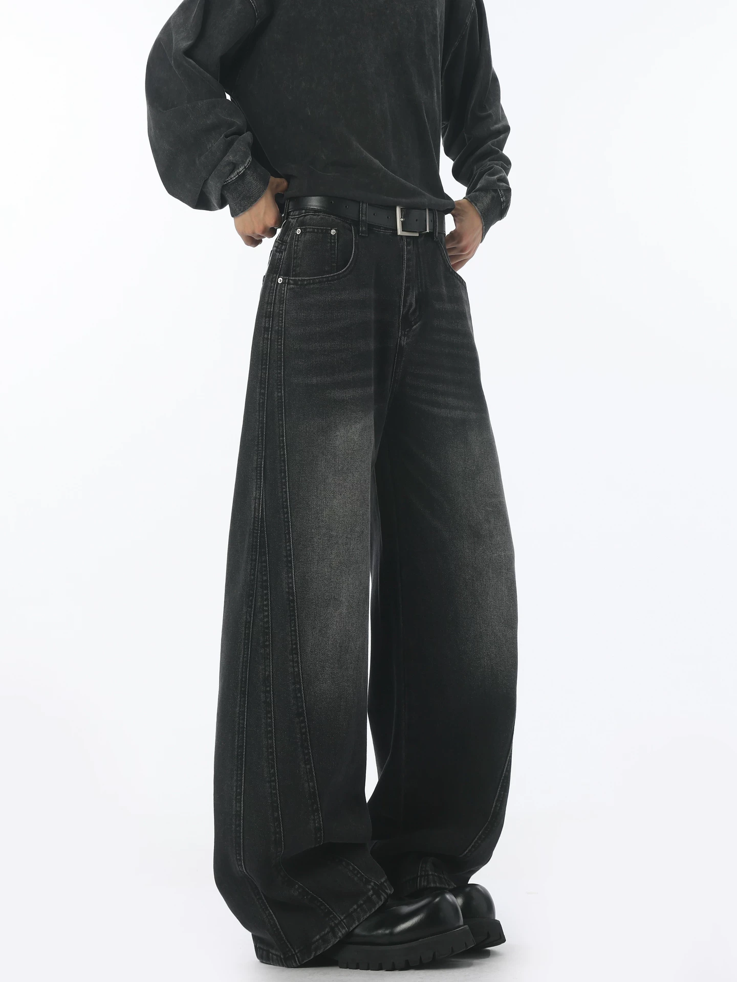 Ngộ Không có sẵn quần jean nam kiểu Mỹ hiện đại, dáng thẳng, phong cách vintage đã qua xử lý, dáng rộng, vừa vặn, đa năng.