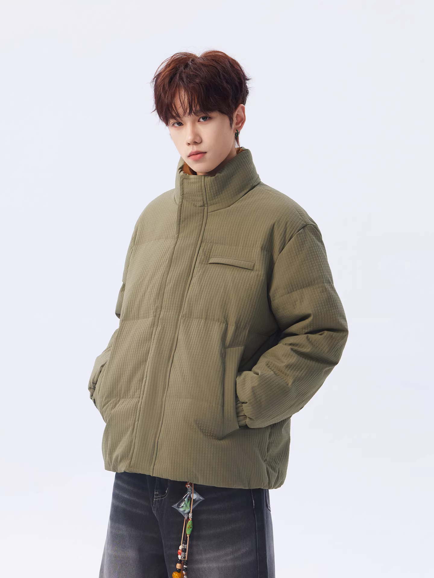 Wukong có sẵn áo khoác phao cổ đứng mùa đông kiểu retro 90% lông vũ dành cho nam, áo khoác phao dày dặn ấm áp kiểu waffle thời trang.