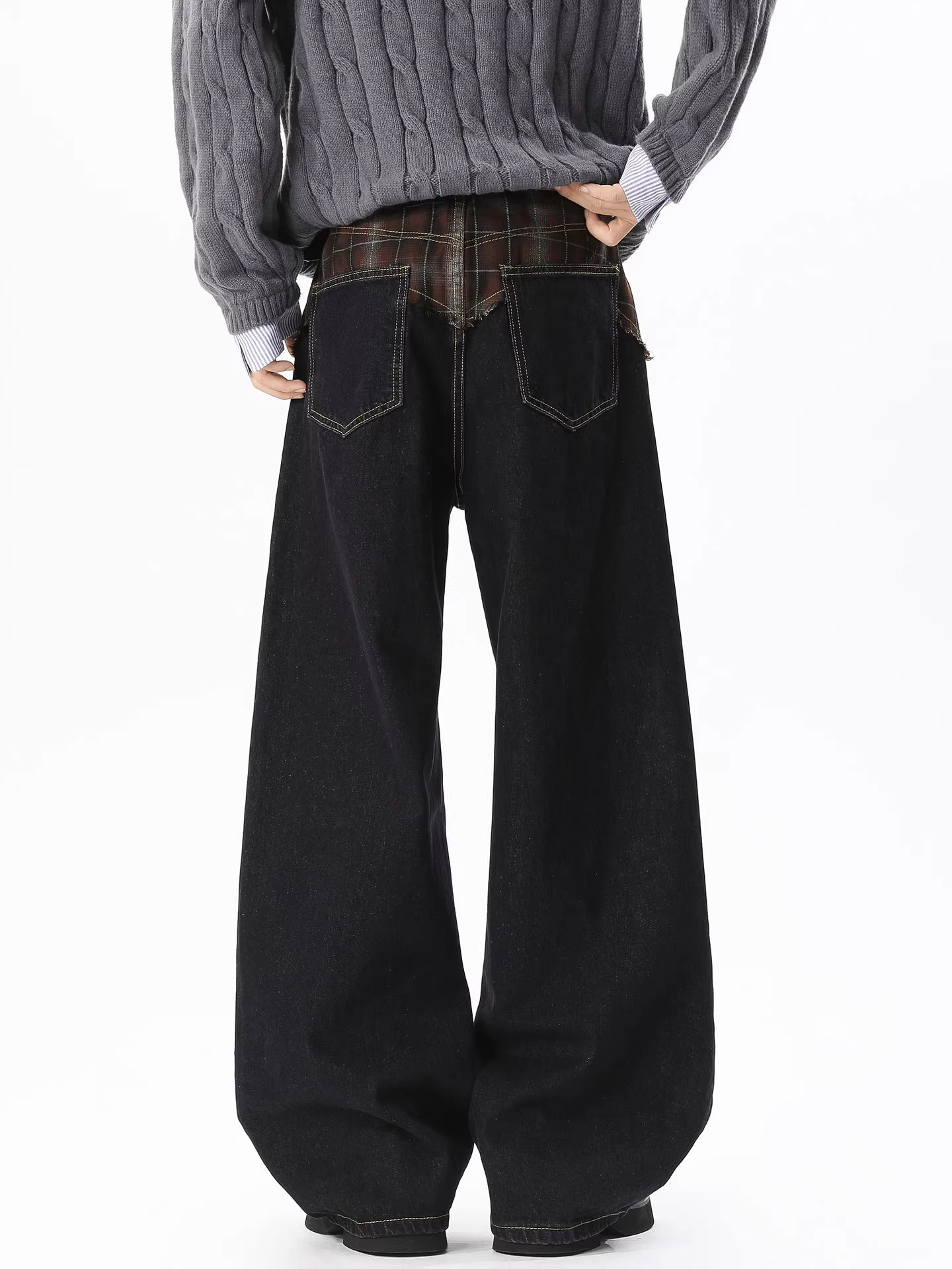 Ngộ Không có sẵn quần jean nam ống thẳng kiểu Mỹ thời thượng, phối vải denim caro, quần ống rộng đa năng, dáng rộng cổ điển.