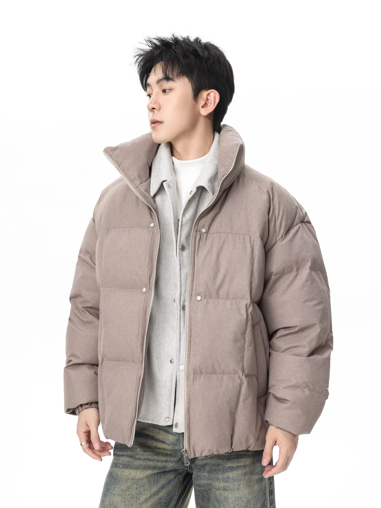 Wukong có sẵn áo khoác phao nam mùa đông giả hai lớp phối màu, chất liệu 90% lông vũ, dày dặn, kiểu dáng cổ điển, hợp thời trang, chống lạnh và giữ ấm.