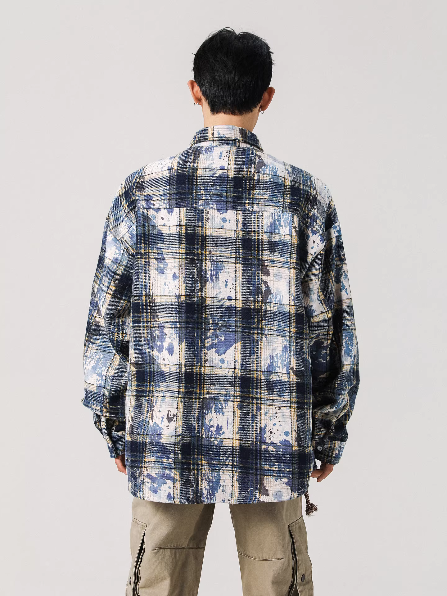 Wukong có sẵn áo sơ mi dài tay kẻ sọc nhuộm chàm phong cách Mỹ thời thượng dành cho nam và nữ, áo sơ mi cặp đôi dáng rộng cổ điển, phong cách giản dị.